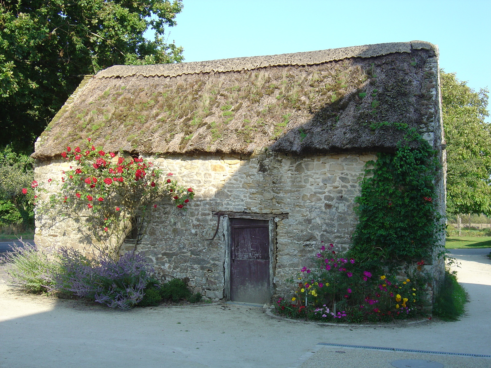 Picture France Le Guerno 2004-08 13 - Road Le Guerno