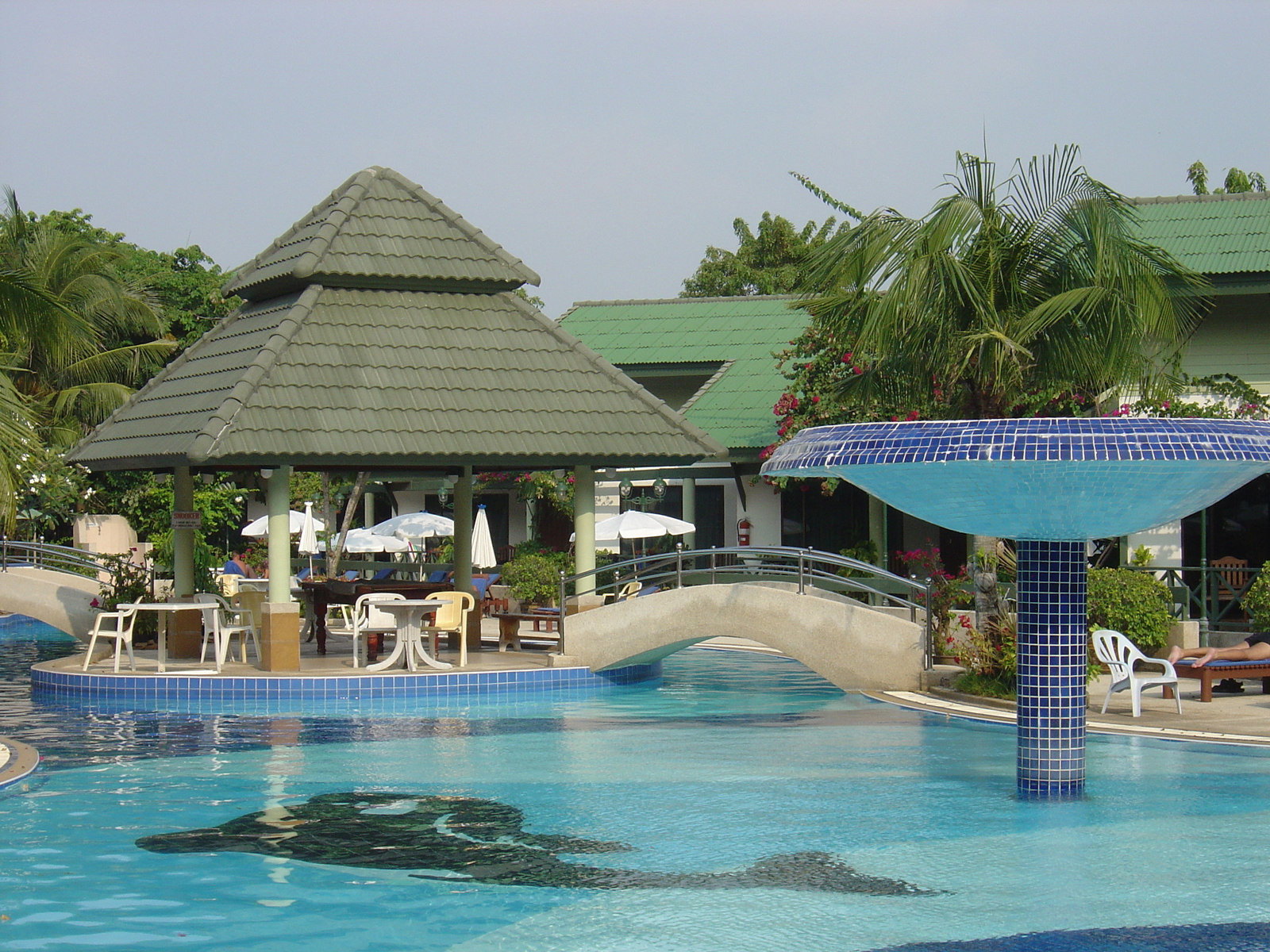 Picture Thailand Jomtien Beach Grand Jomtien Palace Hotel 2004-10 10 - Road Grand Jomtien Palace Hotel