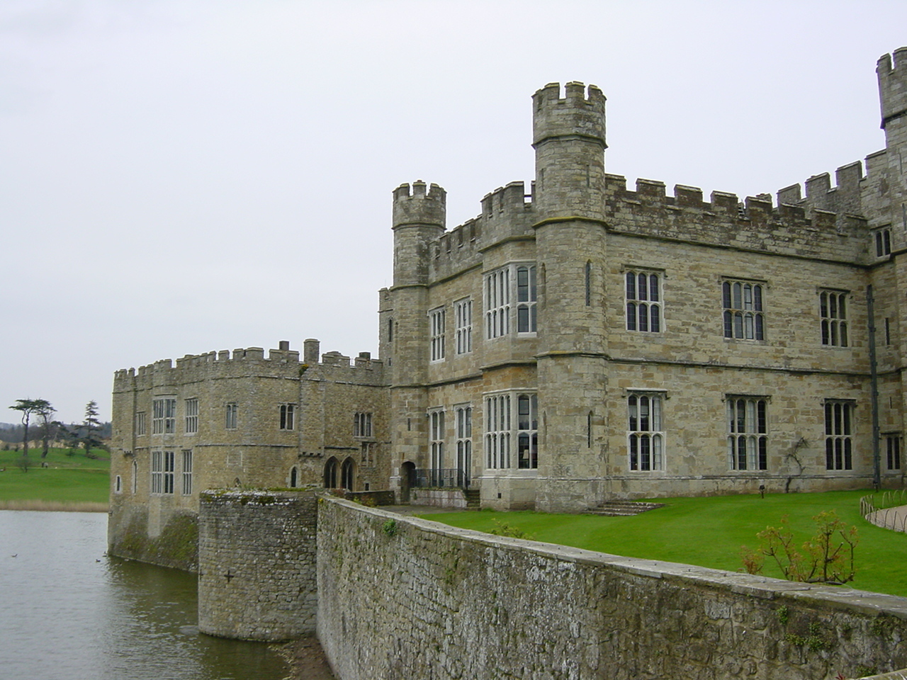 Picture United Kingdom Leeds castle 2001-04 26 - Views Leeds castle