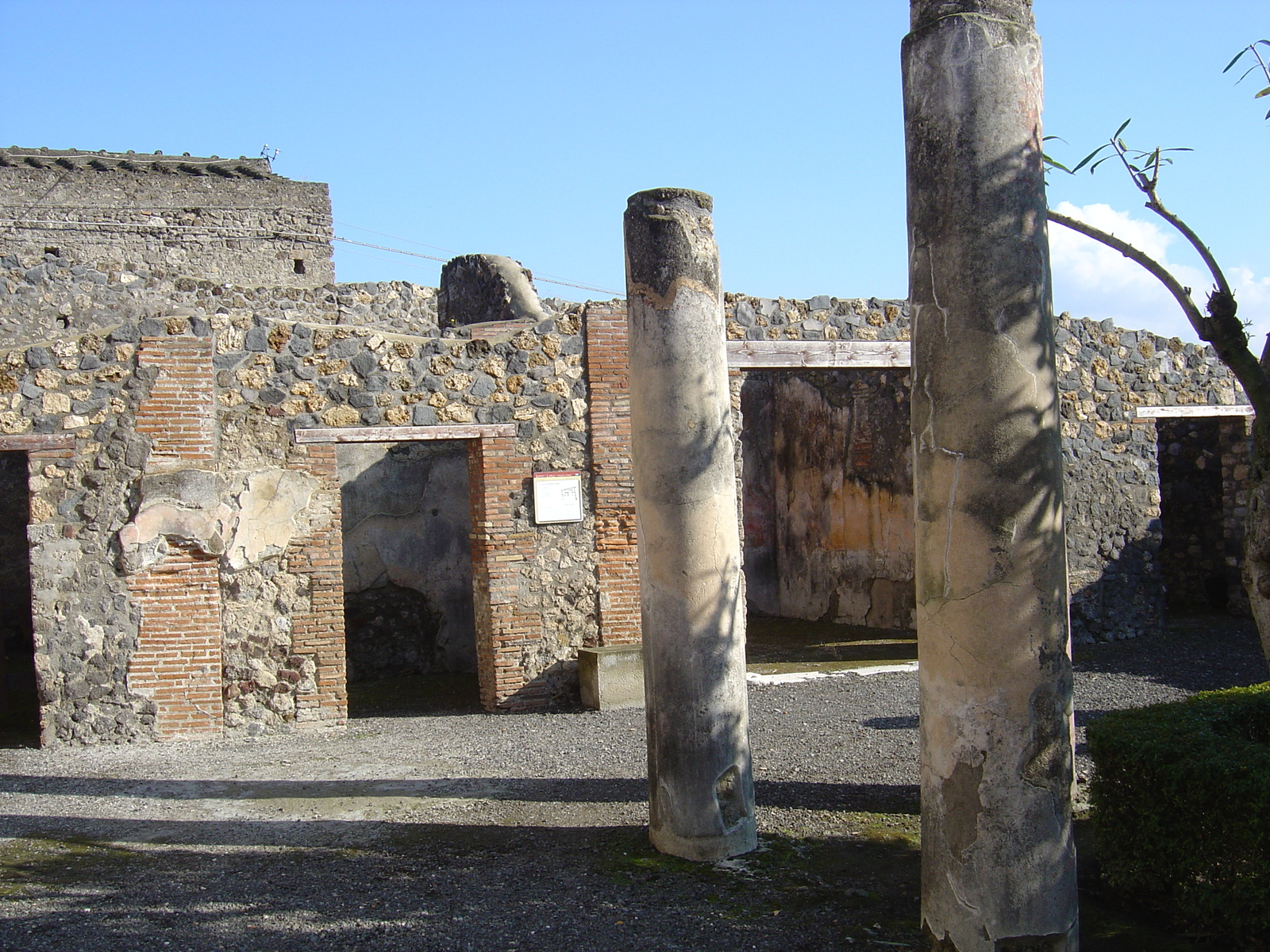 Picture Italy Pompei 2004-11 55 - Photographer Pompei