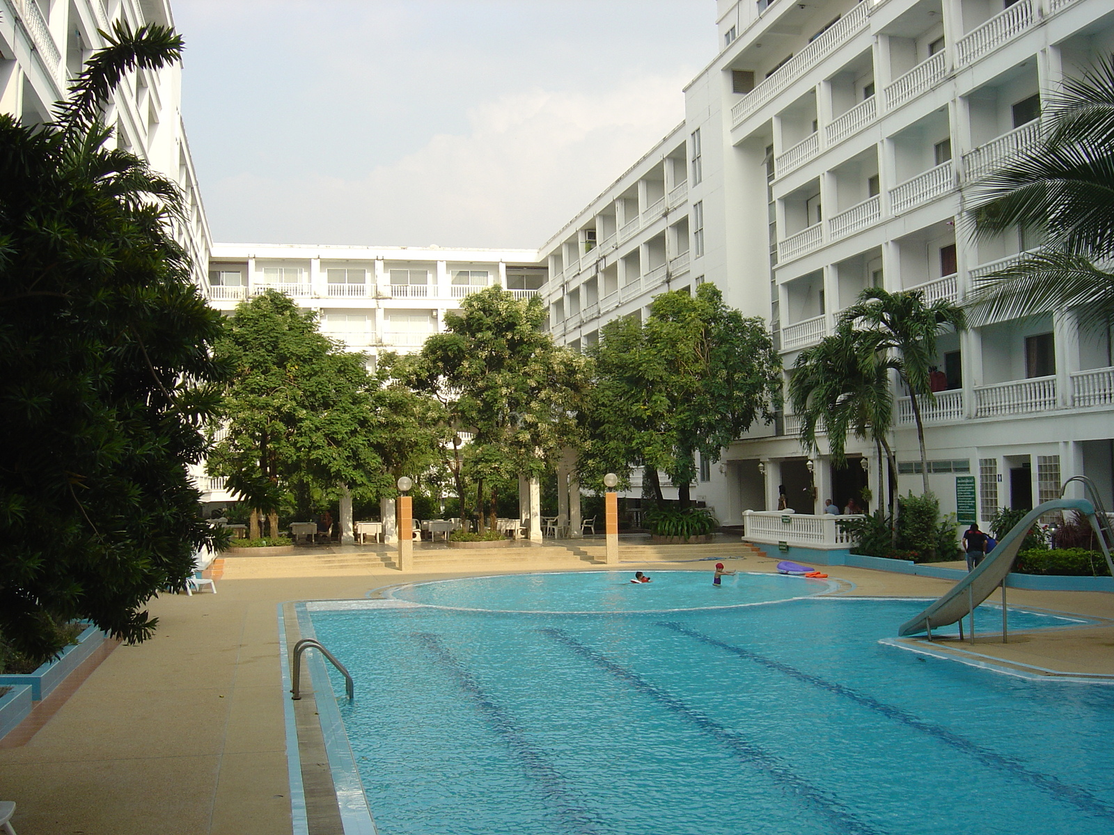 Picture Thailand Jomtien Beach Majestic Condo 2004-10 6 - Shopping Mall Majestic Condo