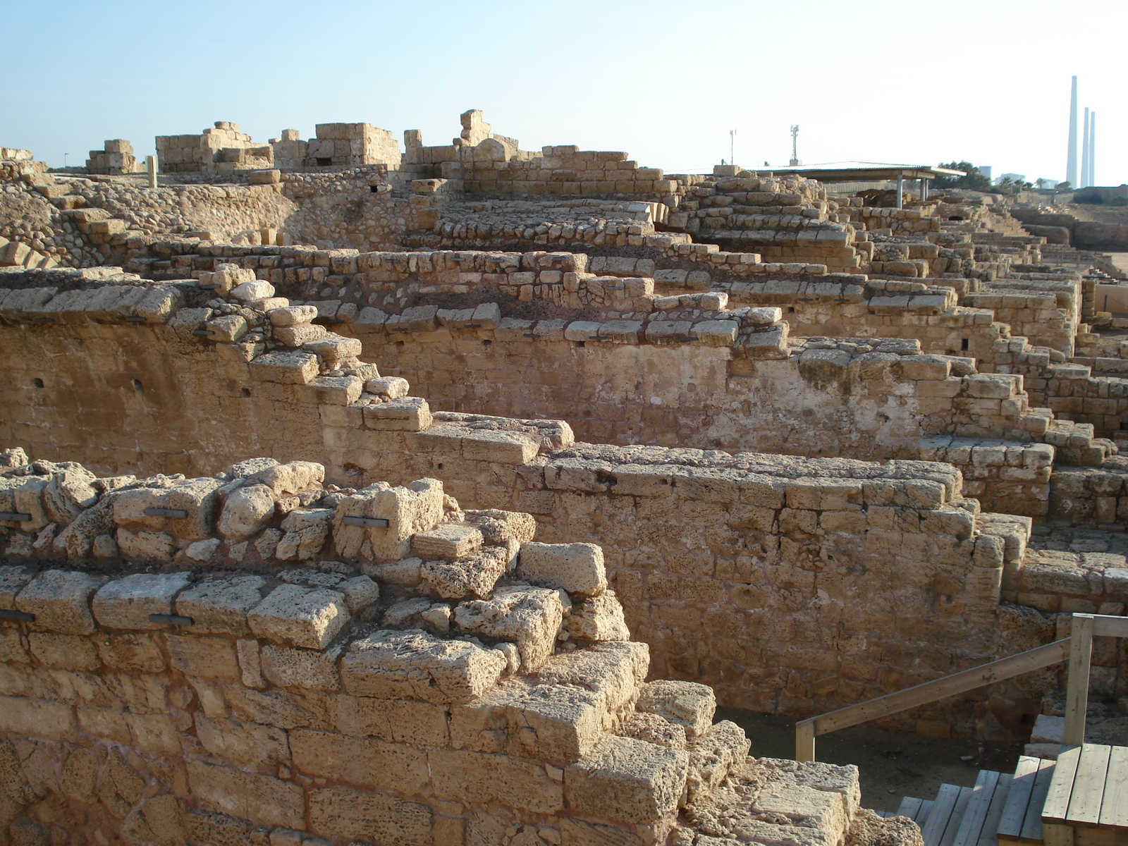 Picture Israel Caesarea 2006-12 203 - Perspective Caesarea