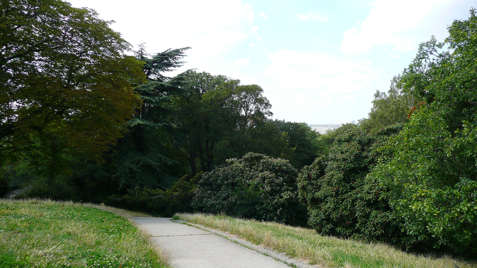 Picture France Paris Parc des Butes Chaumont 2007-08 56 - Randonee Parc des Butes Chaumont