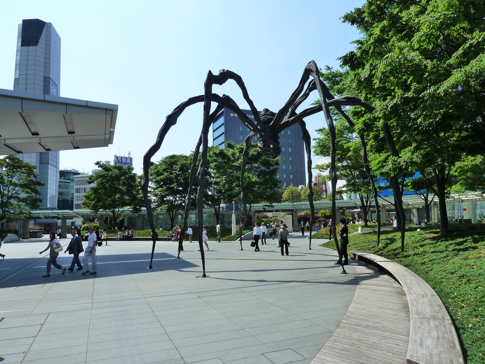 Picture Japan Tokyo Roppongi Hills 2010-06 101 - Photographer Roppongi Hills