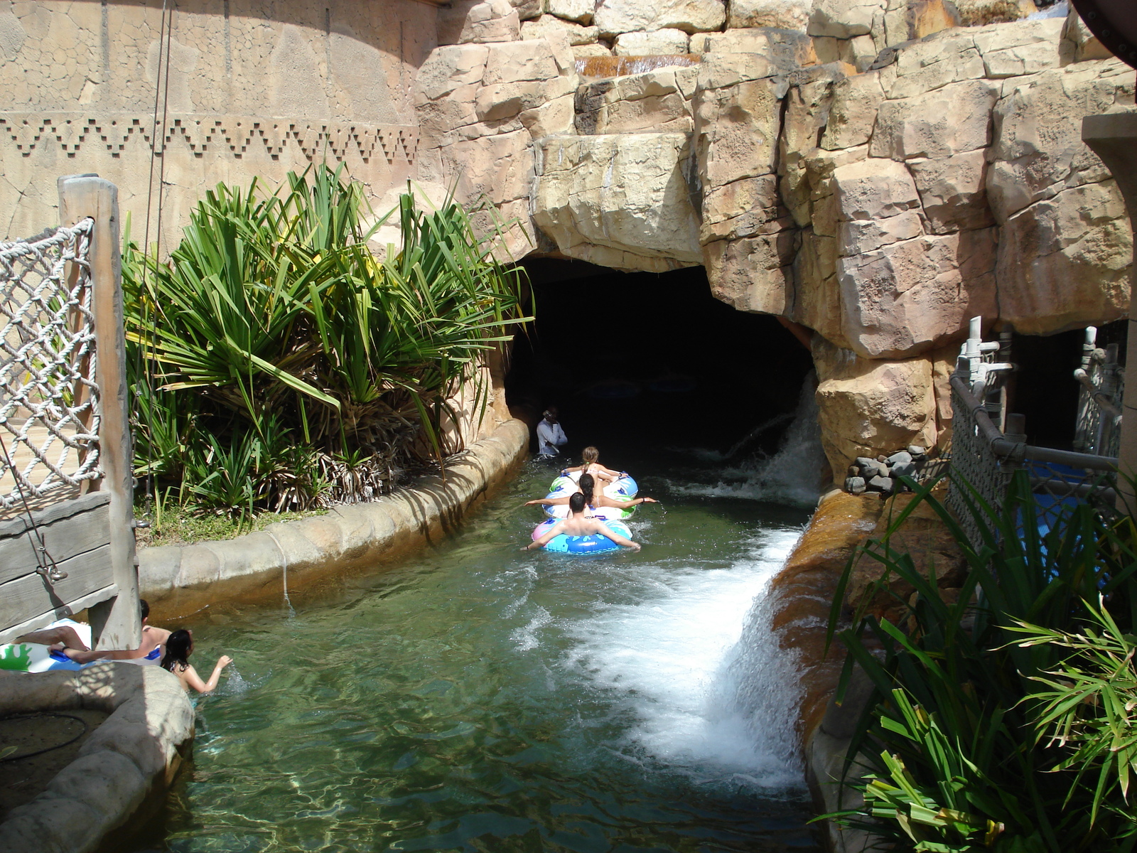 Picture United Arab Emirates Dubai Wild Wadi 2007-03 35 - Photographers Wild Wadi