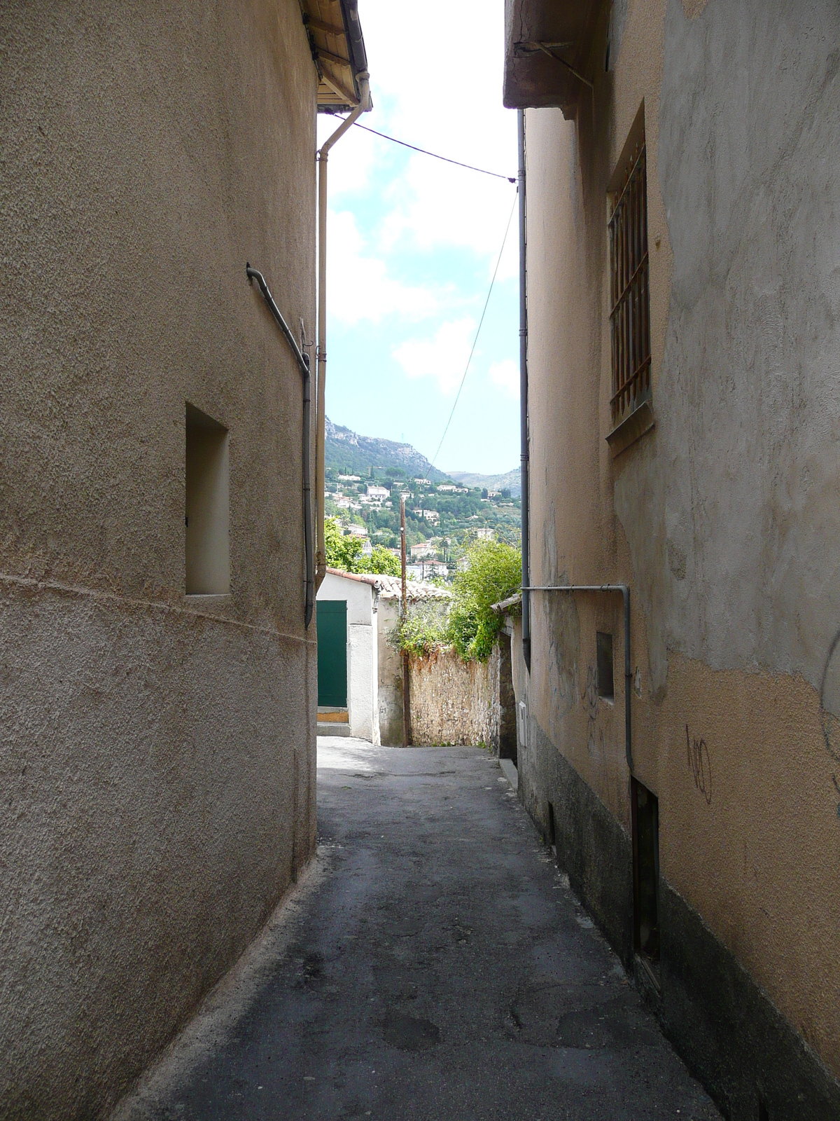 Picture France Vence Avenue H. Isnard 2007-07 15 - View Avenue H. Isnard