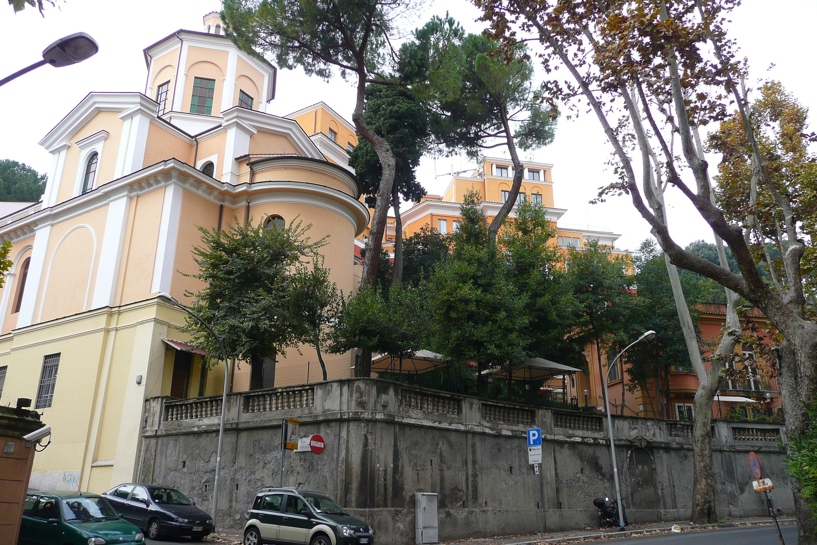 Picture Italy Rome Viale Trenta Aprile 2007-11 17 - Sightseeing Viale Trenta Aprile