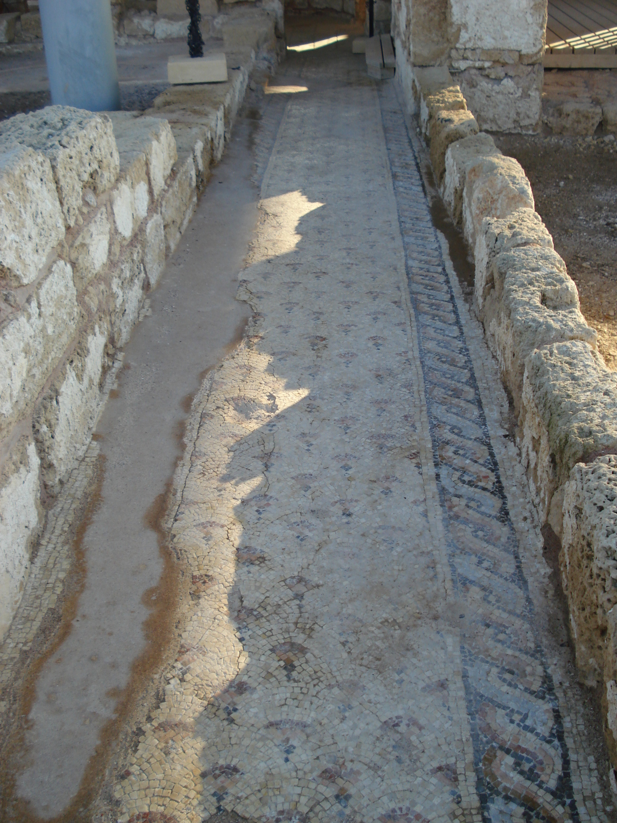 Picture Israel Caesarea 2006-12 81 - Perspective Caesarea