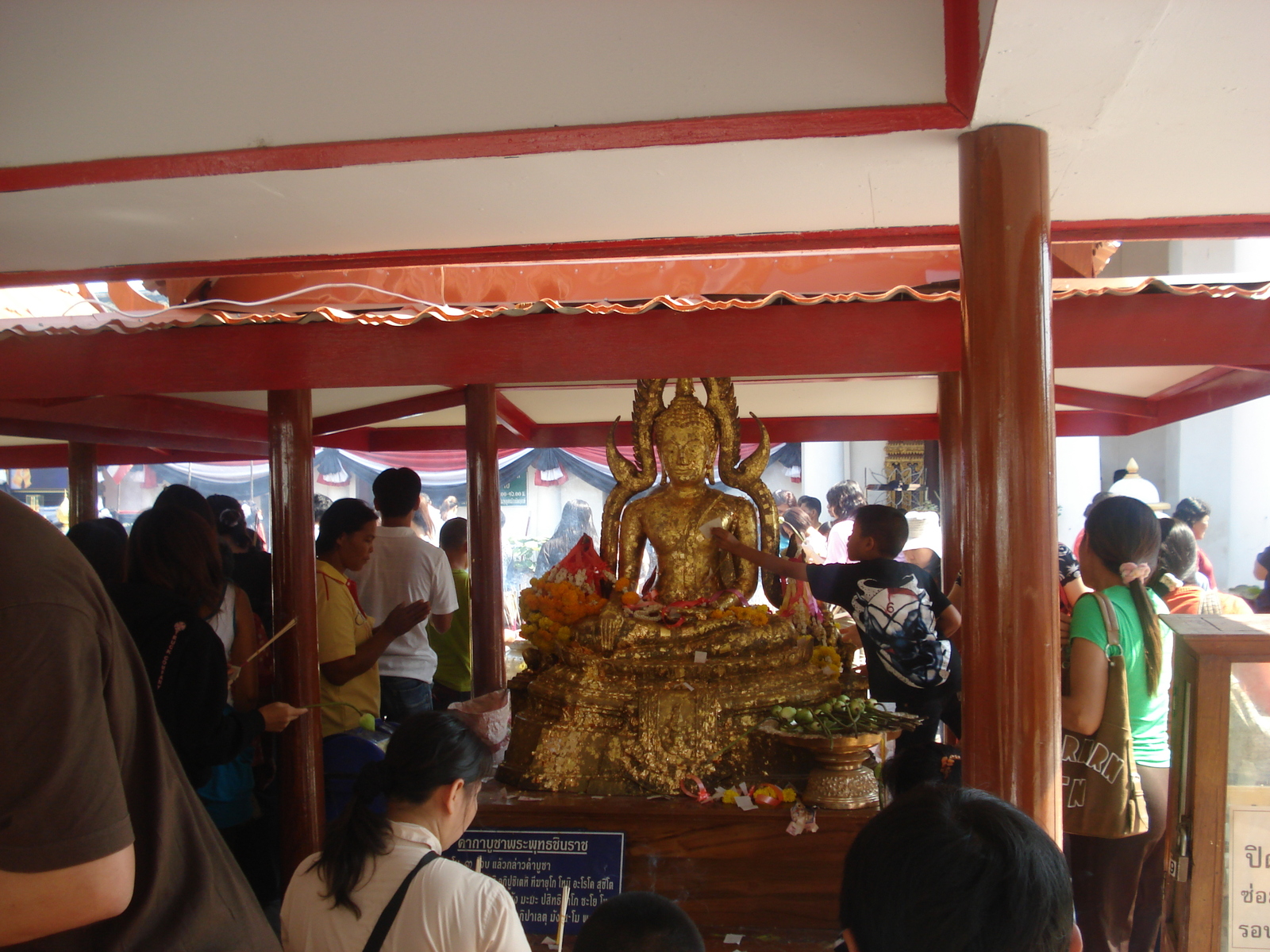 Picture Thailand Phitsanulok Wat Pra Sri Rattana Mahathat Vora Maha Vihar 2008-01 21 - Flight Wat Pra Sri Rattana Mahathat Vora Maha Vihar