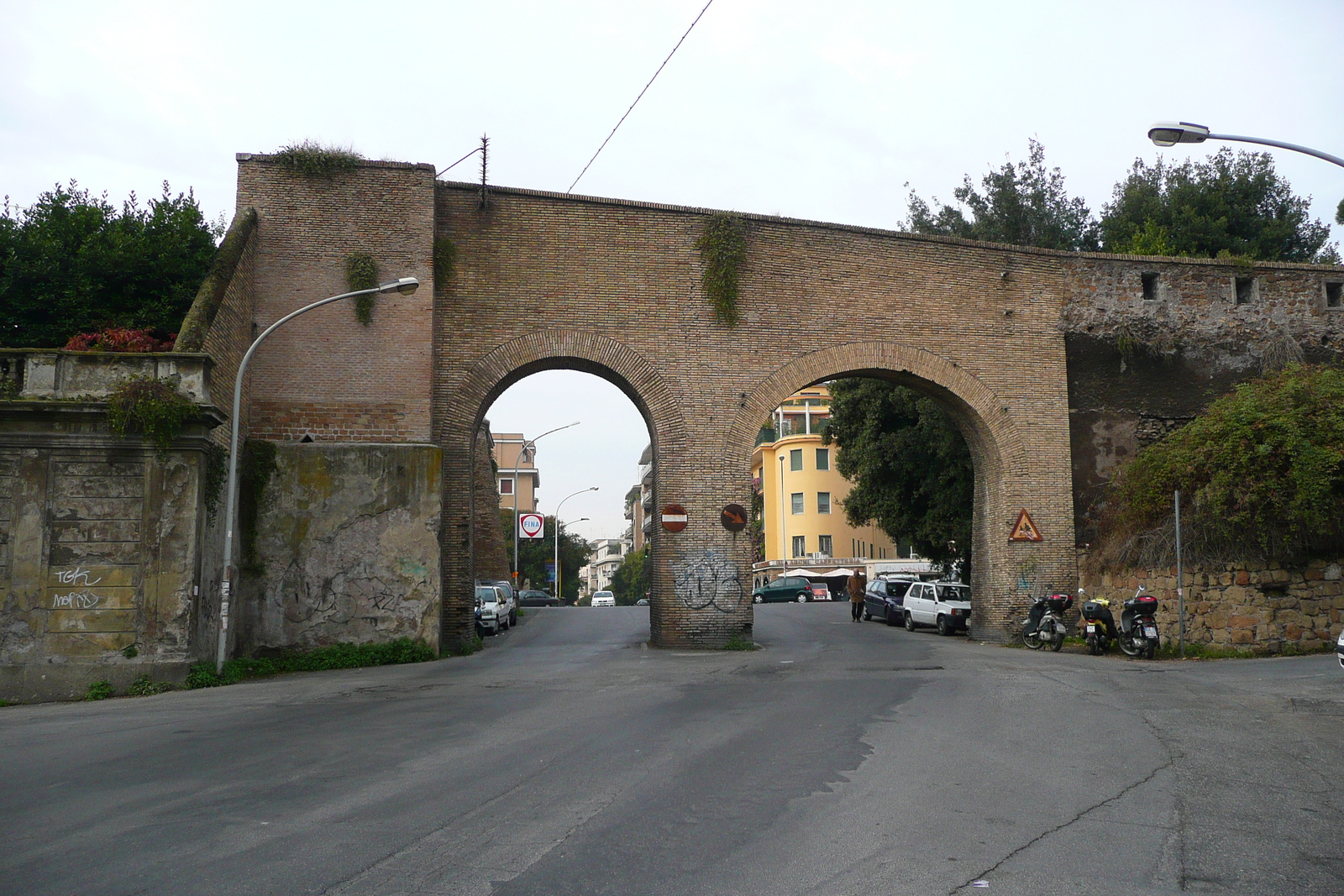 Picture Italy Rome Via Giacomo Medici 2007-11 12 - Views Via Giacomo Medici