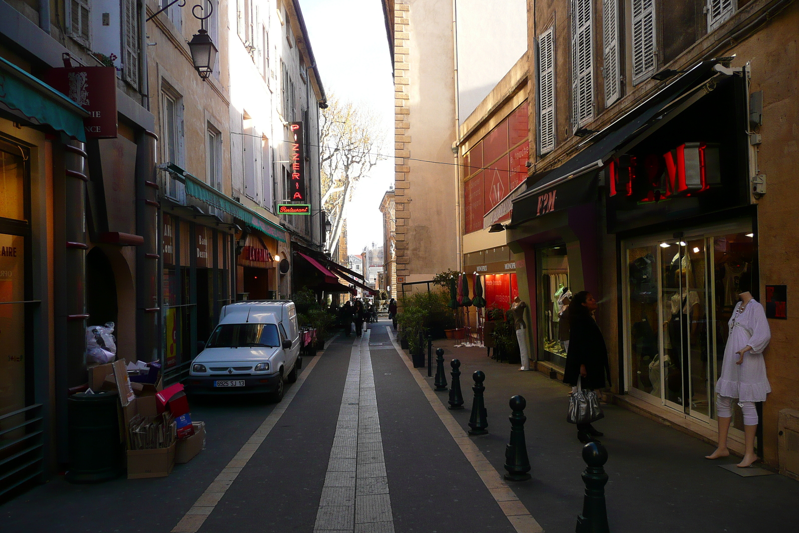 Picture France Aix en Provence 2008-04 65 - Road Aix en Provence