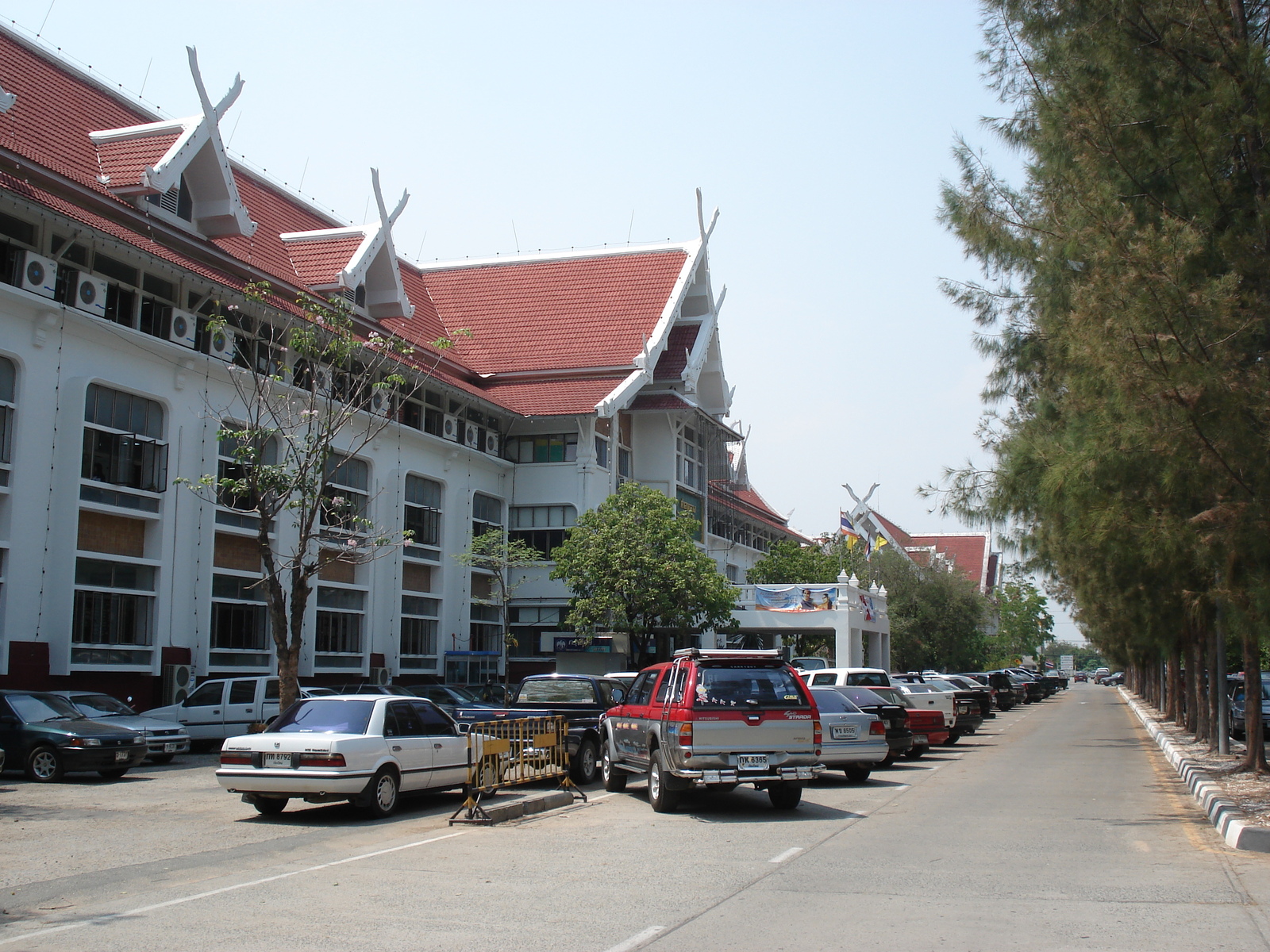 Picture Thailand Chiang Mai Inside Canal City Hall 2006-04 1 - Flight City Hall