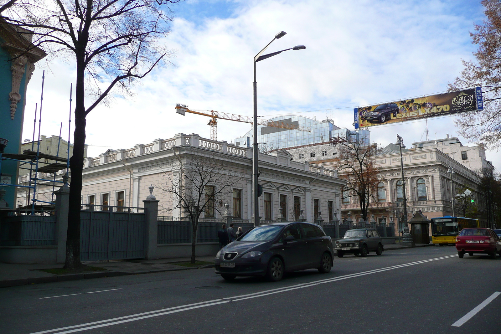 Picture Ukraine Kiev Lypky 2007-11 36 - Shopping Mall Lypky