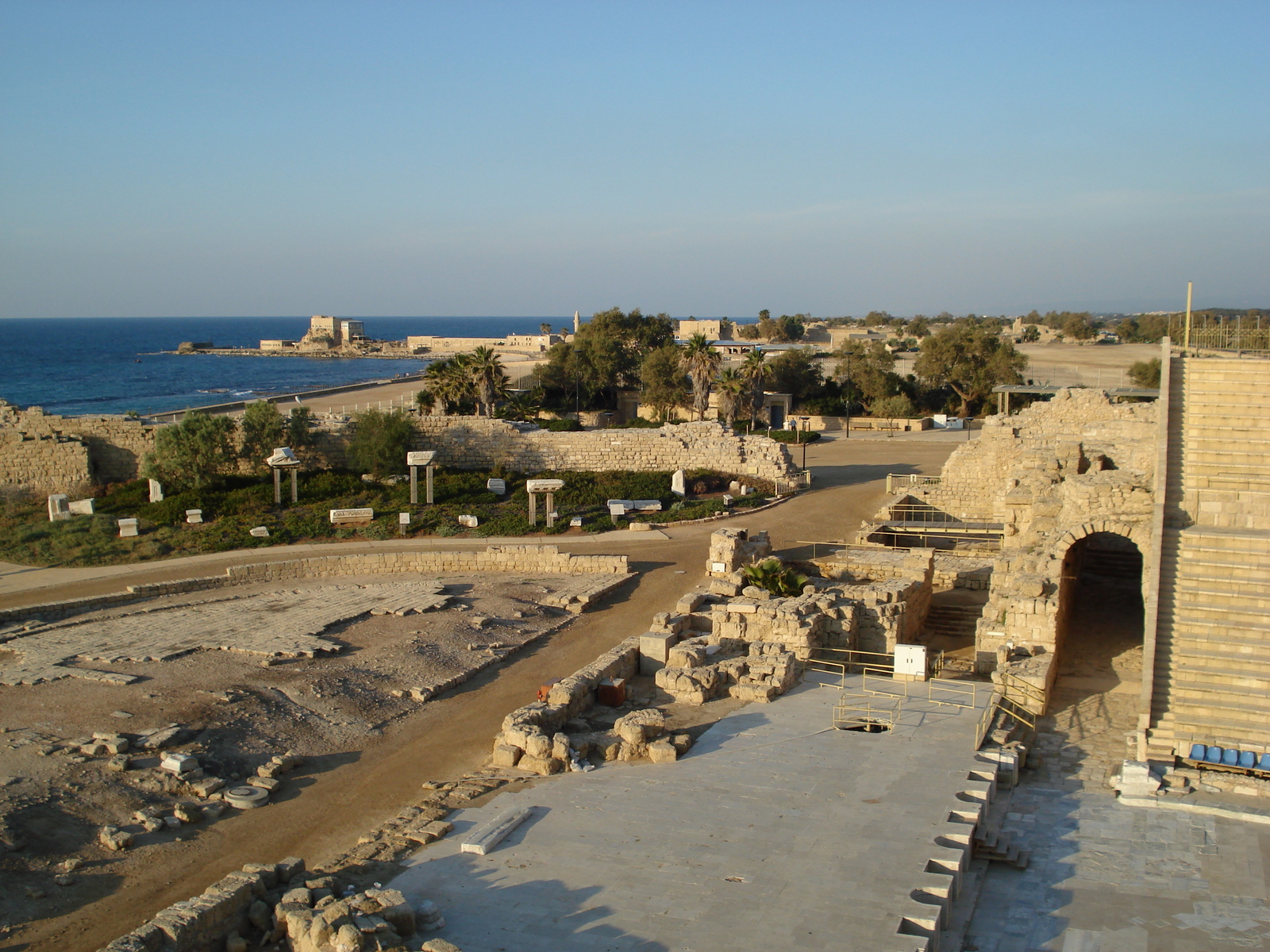 Picture Israel Caesarea 2006-12 152 - Photos Caesarea