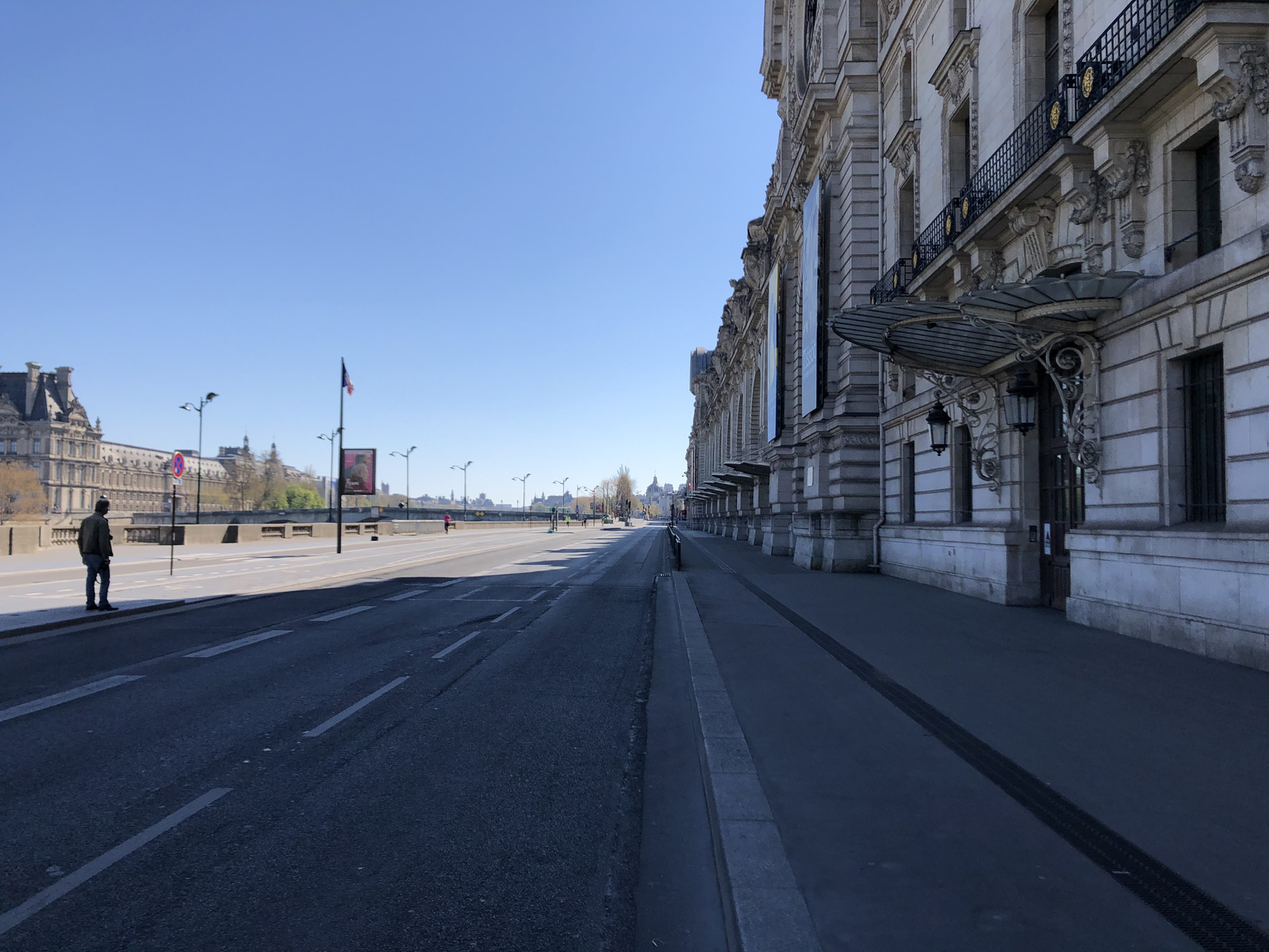 Picture France Paris lockdown 2020-04 16 - Car Rental Paris lockdown