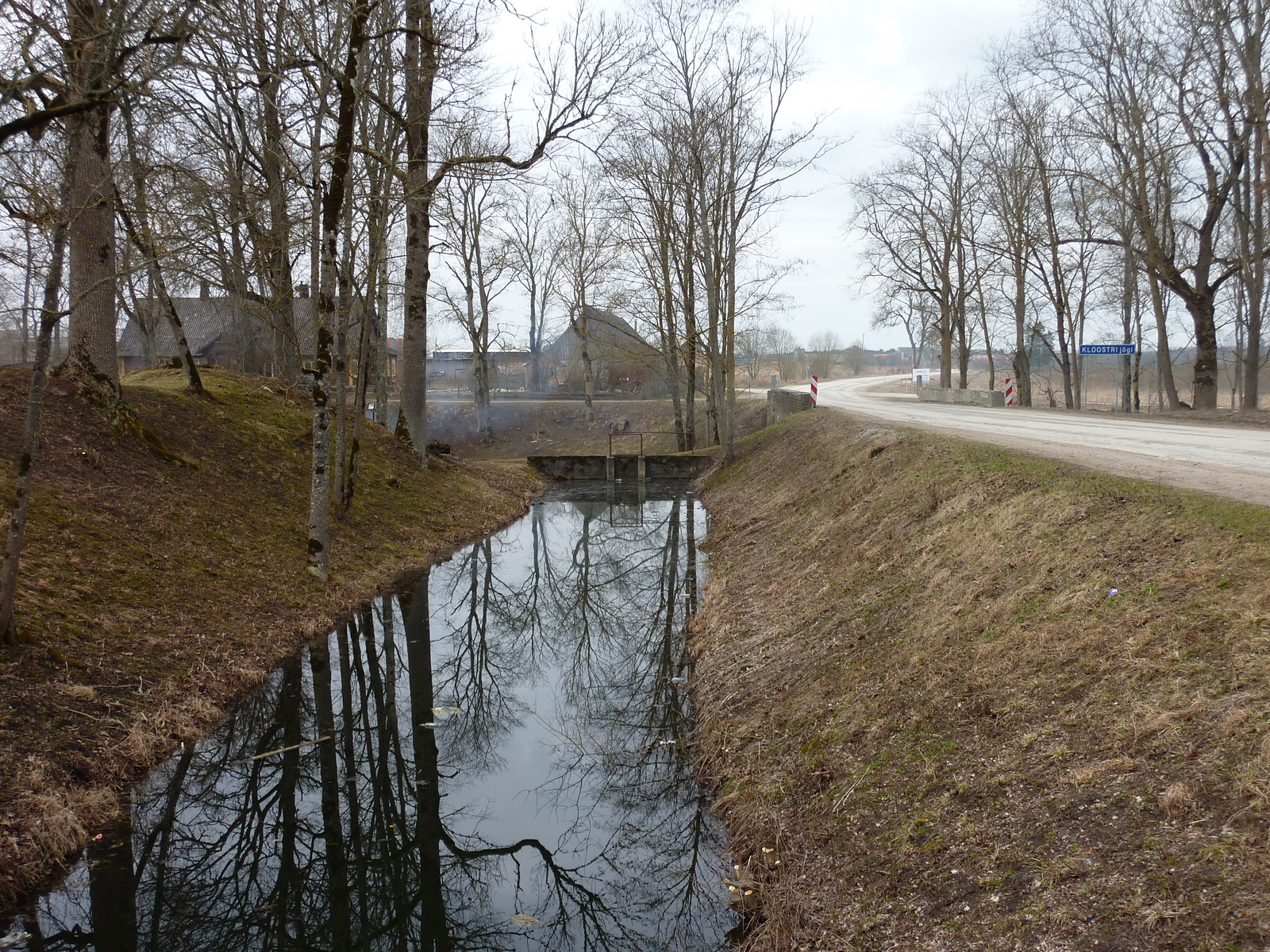 Picture Estonia Tallinn to Haapsalu road 2009-04 39 - Perspective Tallinn to Haapsalu road