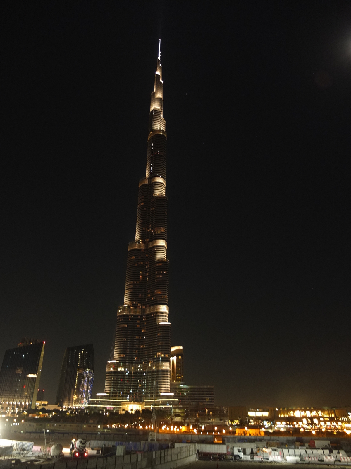 Picture United Arab Emirates Dubai The Dubai Mall 2011-12 2 - Flights The Dubai Mall