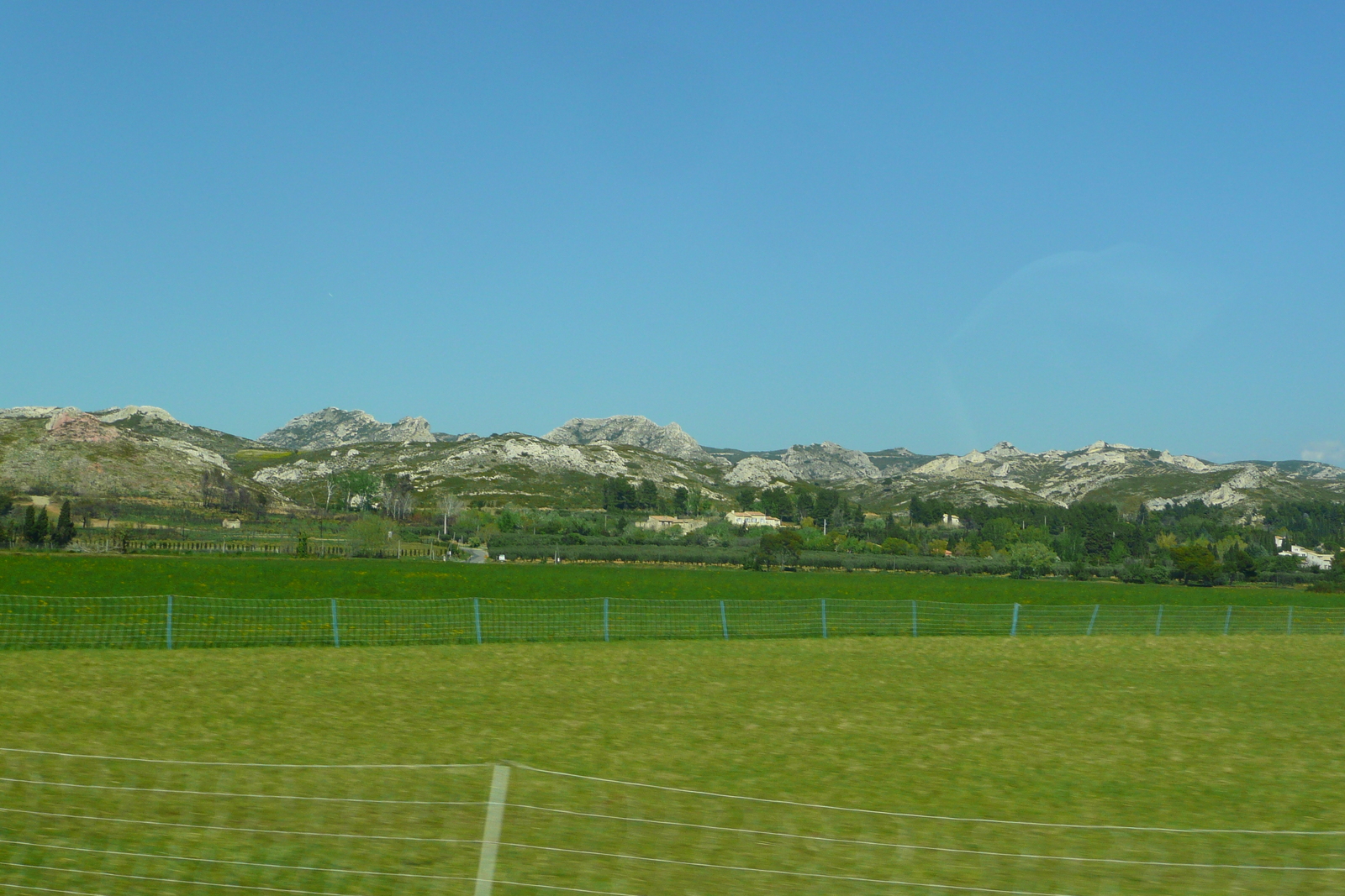 Picture France Provence Mouries to Baux de Provence road 2008-04 25 - Flights Mouries to Baux de Provence road