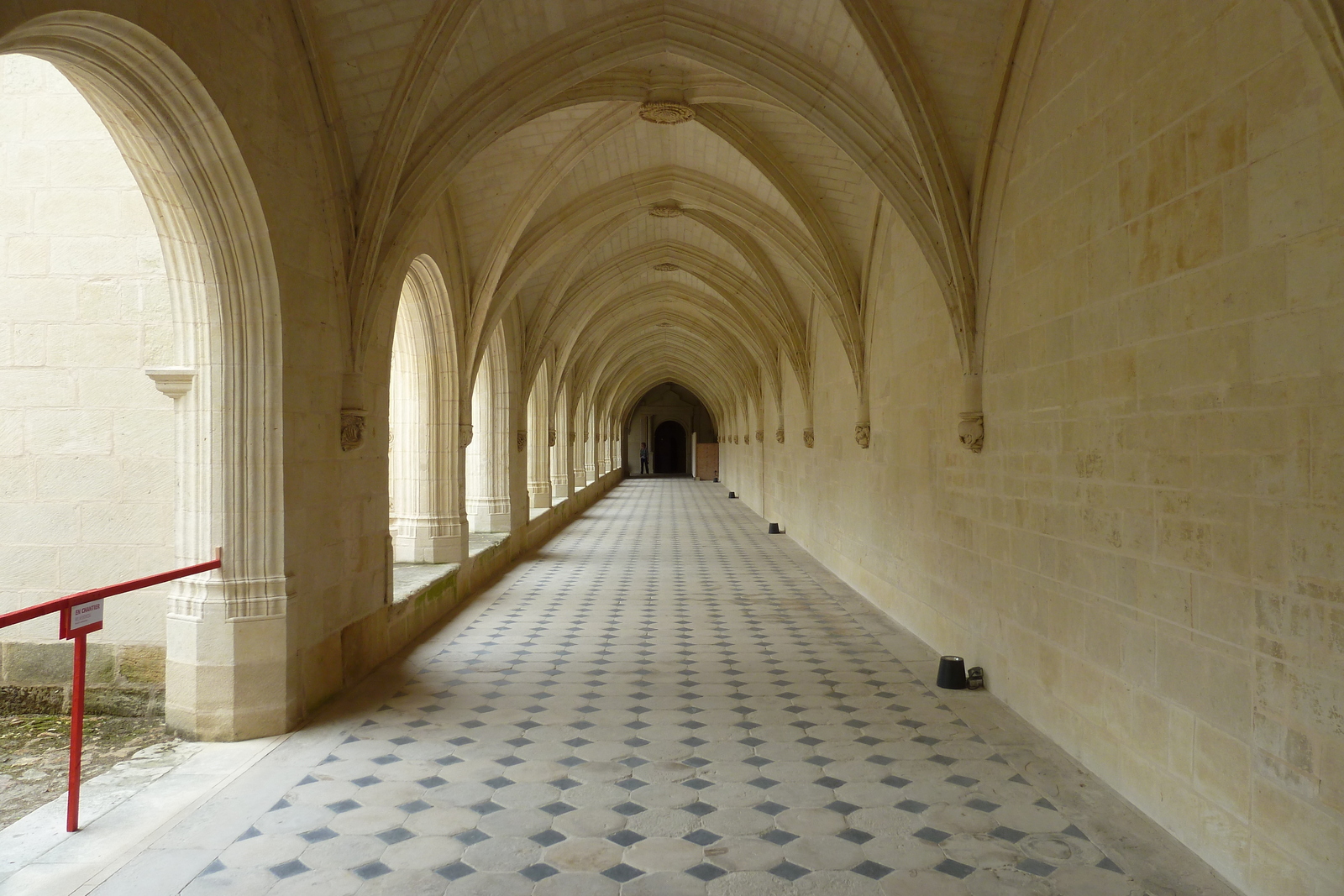 Picture France Fontevraux 2011-05 14 - Perspective Fontevraux