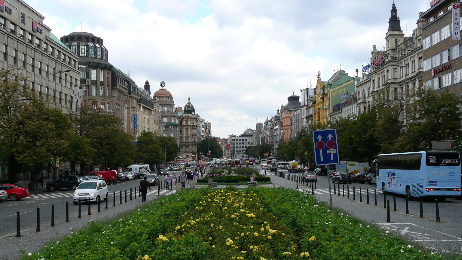 Picture Czech Republic Prague Vaclavske namesti 2007-07 16 - Photographer Vaclavske namesti