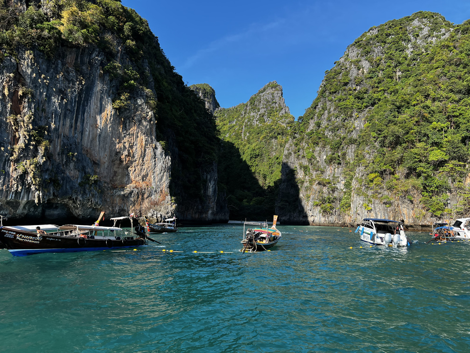 Picture Thailand Ko Phi Phi Ley 2021-12 104 - Shopping Mall Ko Phi Phi Ley