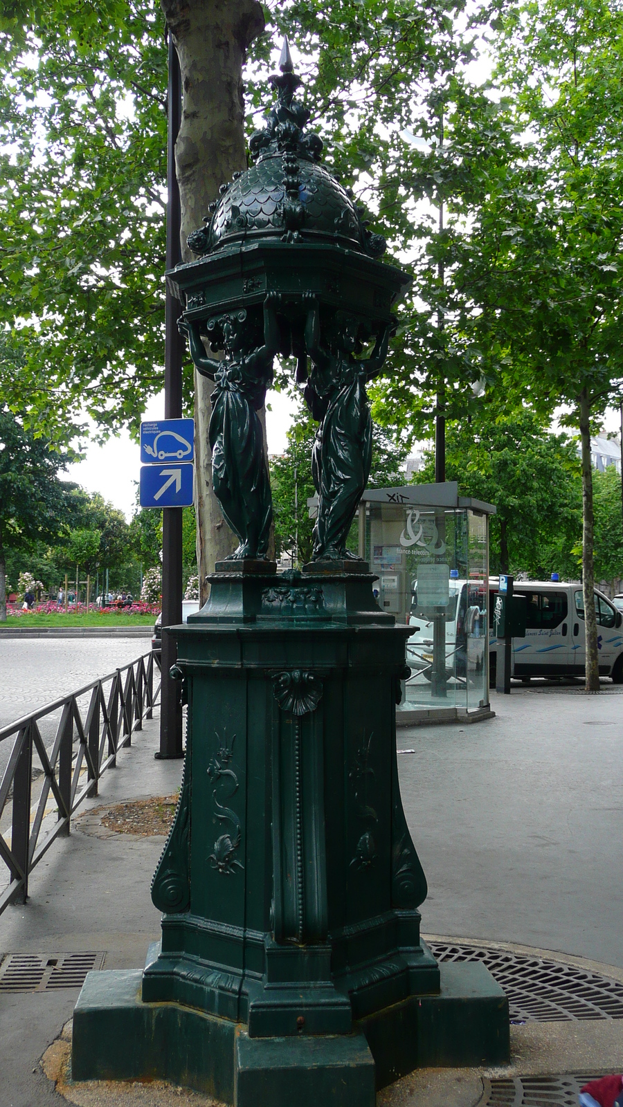 Picture France Paris 17th Arrondissement Place Pereire 2007-05 15 - Picture Place Pereire