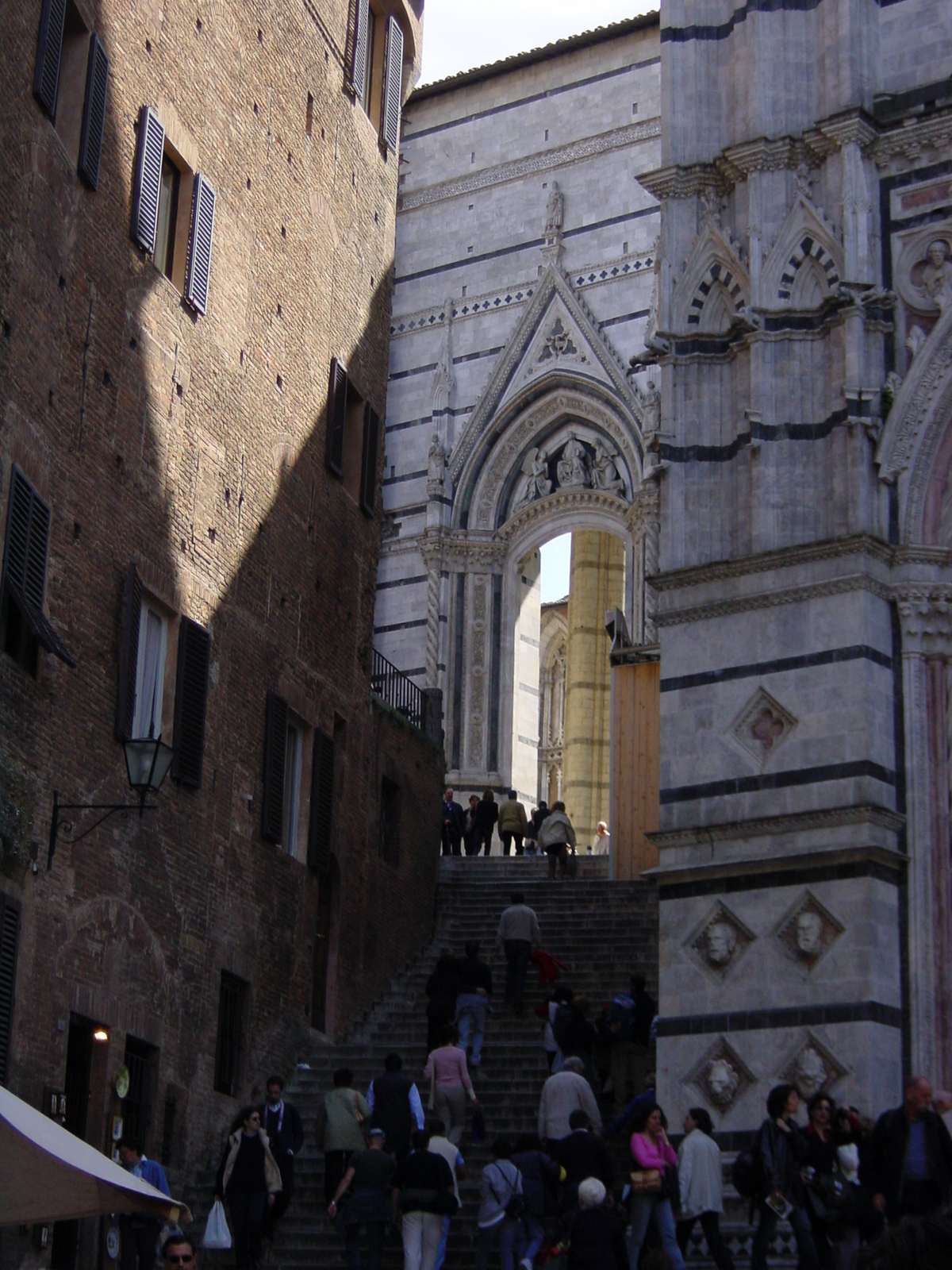 Picture Italy Siena 2002-04 22 - Sightseeing Siena