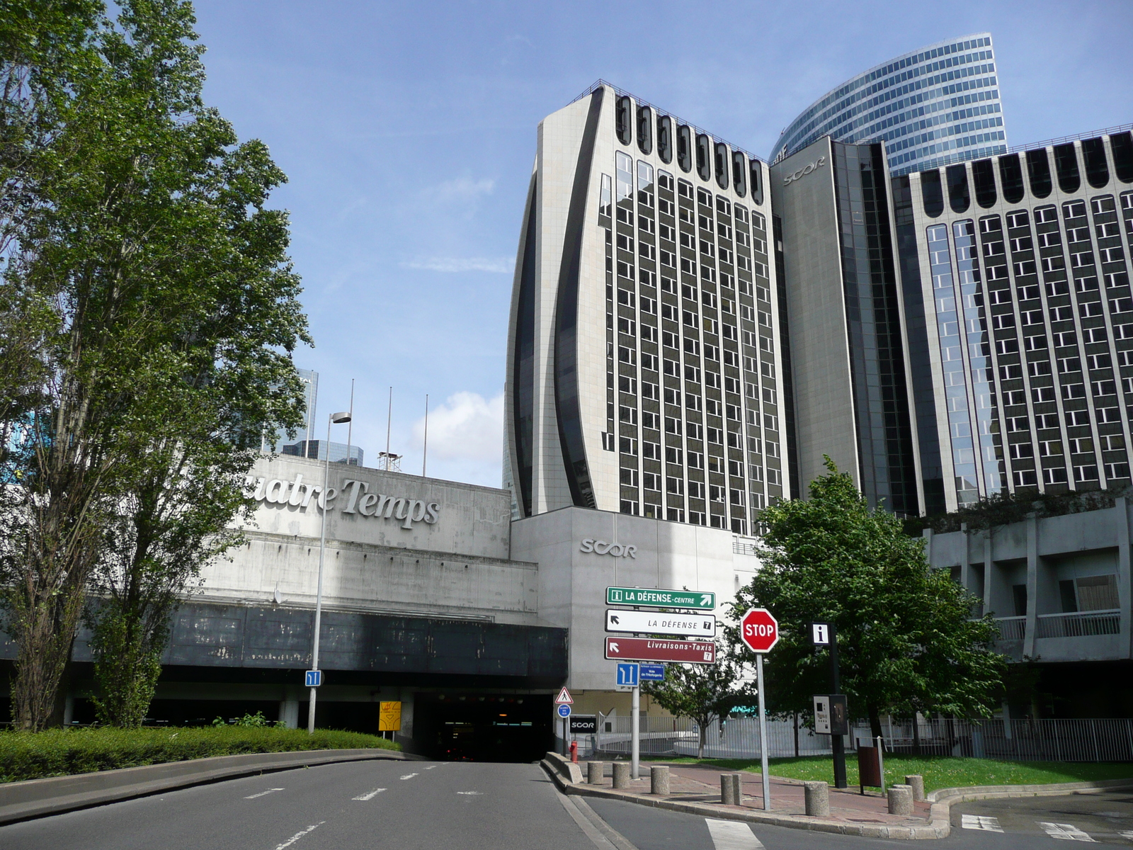 Picture France Paris La Defense 2007-05 173 - Photographer La Defense