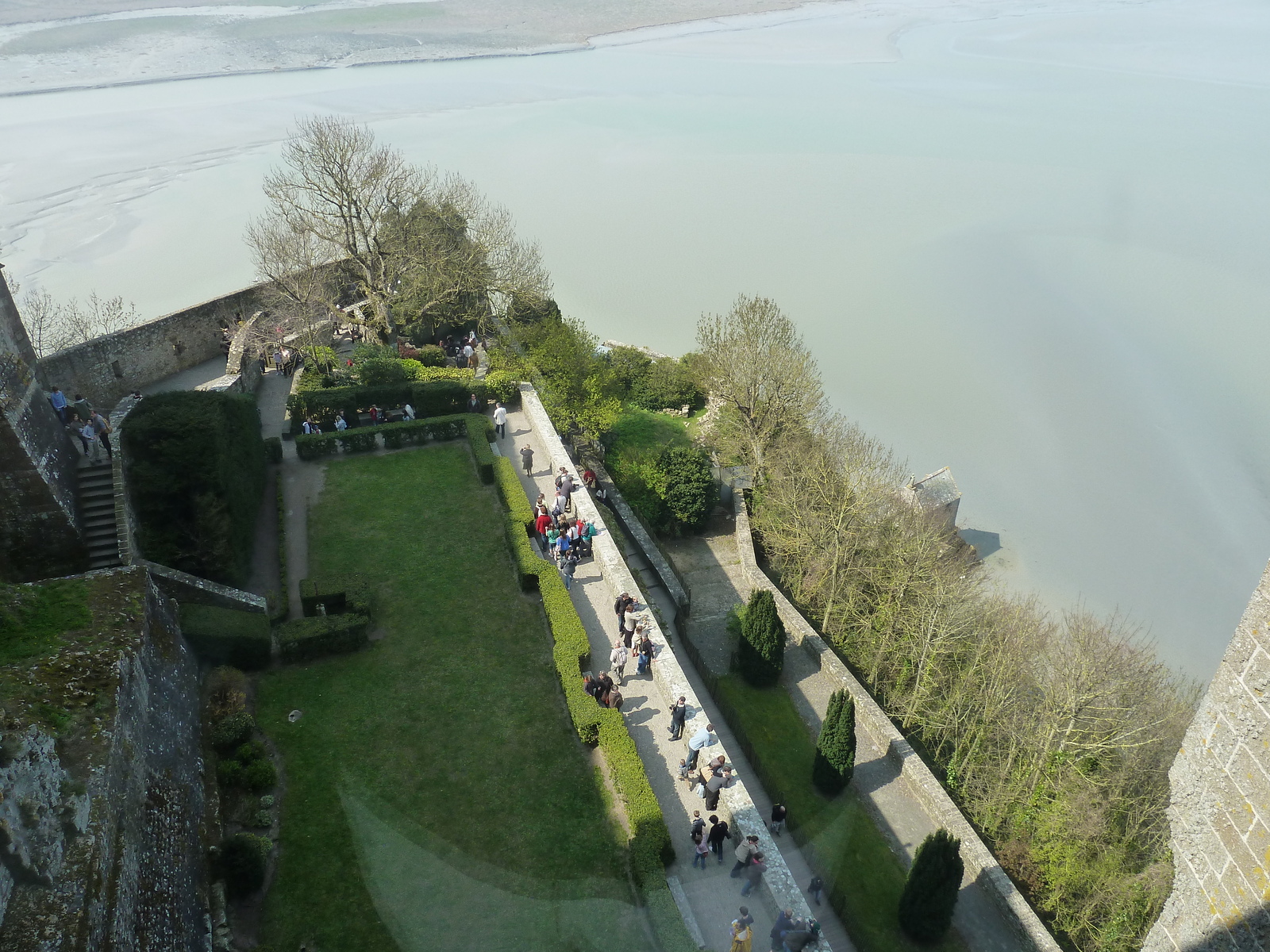 Picture France Mont St Michel Mont St Michel Abbey Cloister 2010-04 0 - Perspective Mont St Michel Abbey Cloister