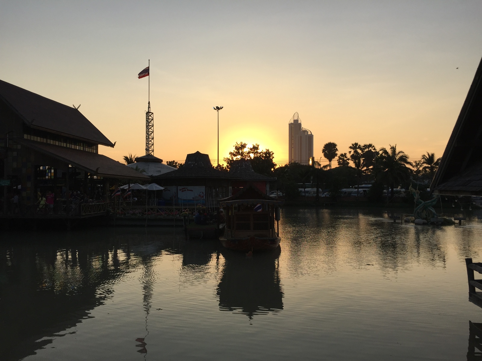 Picture Thailand Pattaya Floating Market 2014-12 8 - View Floating Market