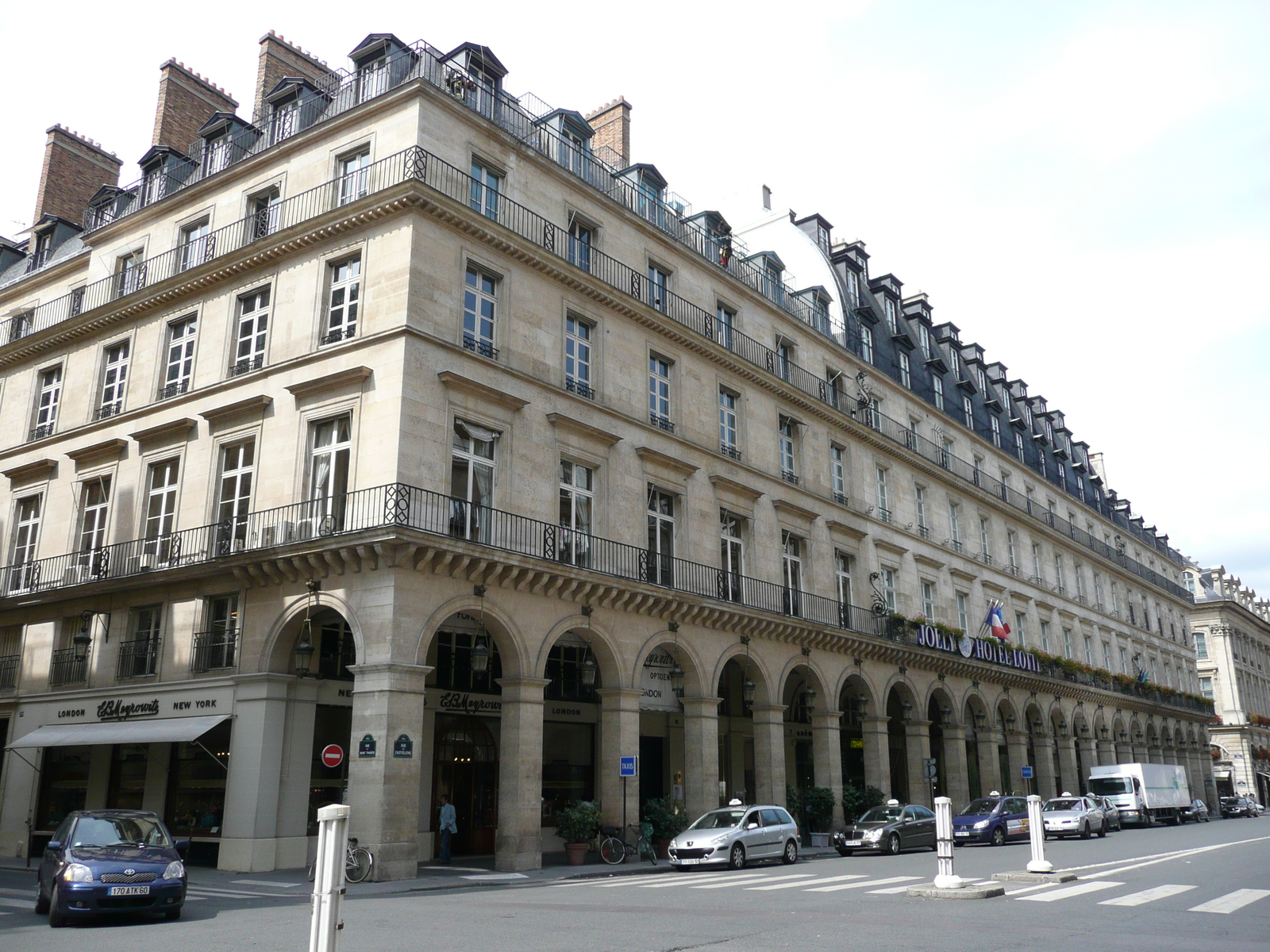 Picture France Paris Place Vendome 2007-07 21 - View Place Vendome