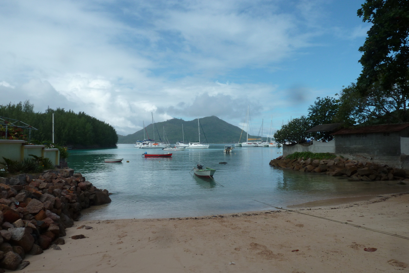 Picture Seychelles Praslin 2011-10 48 - Flights Praslin