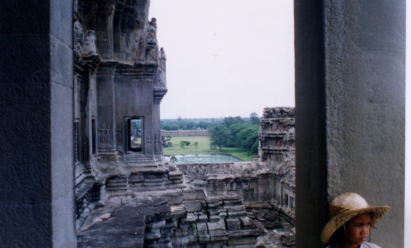 Picture Cambodia Angkor 1996-06 33 - Sightseeing Angkor