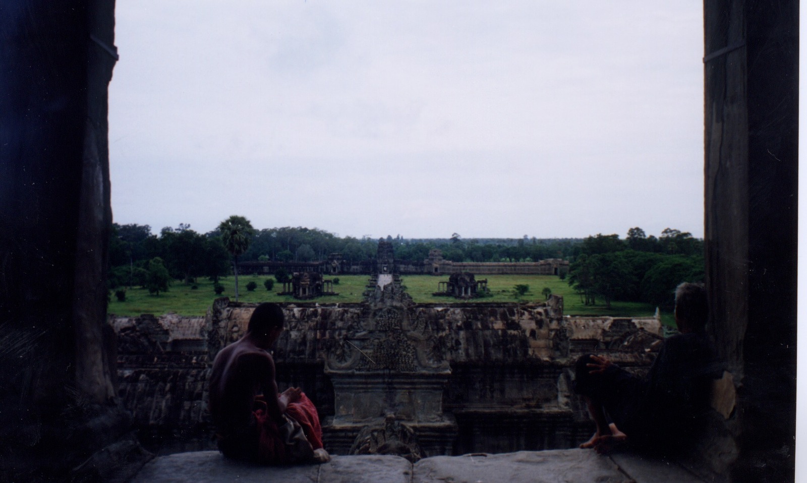 Picture Cambodia Angkor 1996-06 18 - Road Angkor