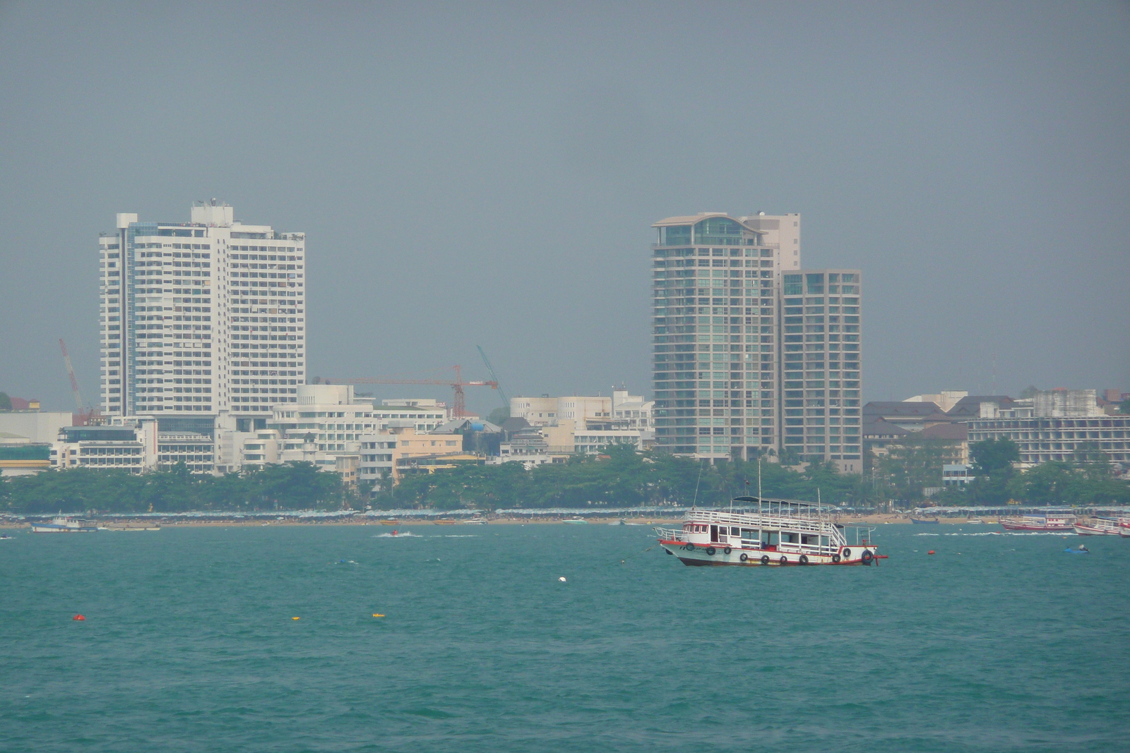 Picture Thailand Pattaya Bali Hai 2008-01 22 - Sight Bali Hai