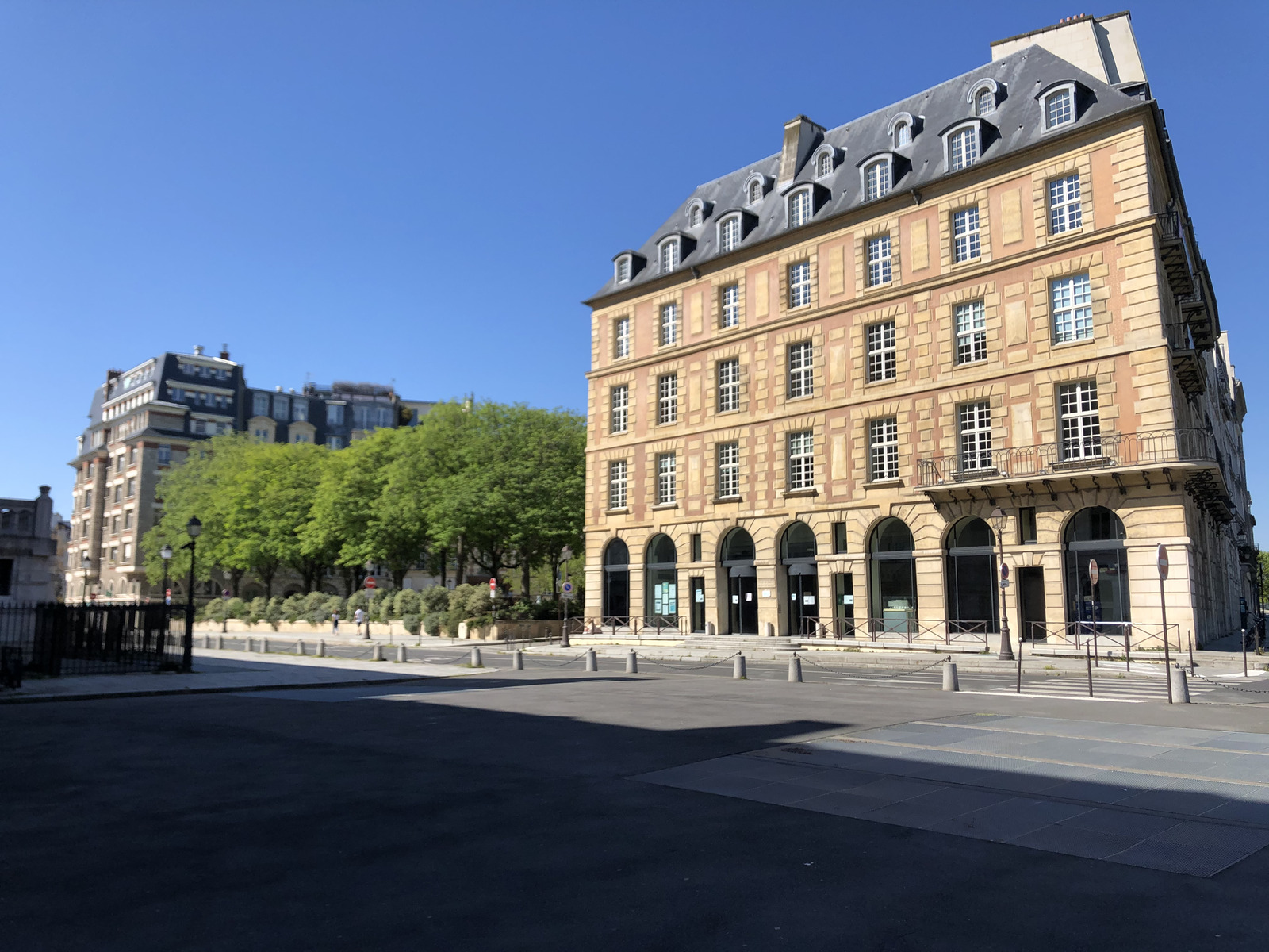 Picture France Paris lockdown 2020-04 192 - Road Paris lockdown