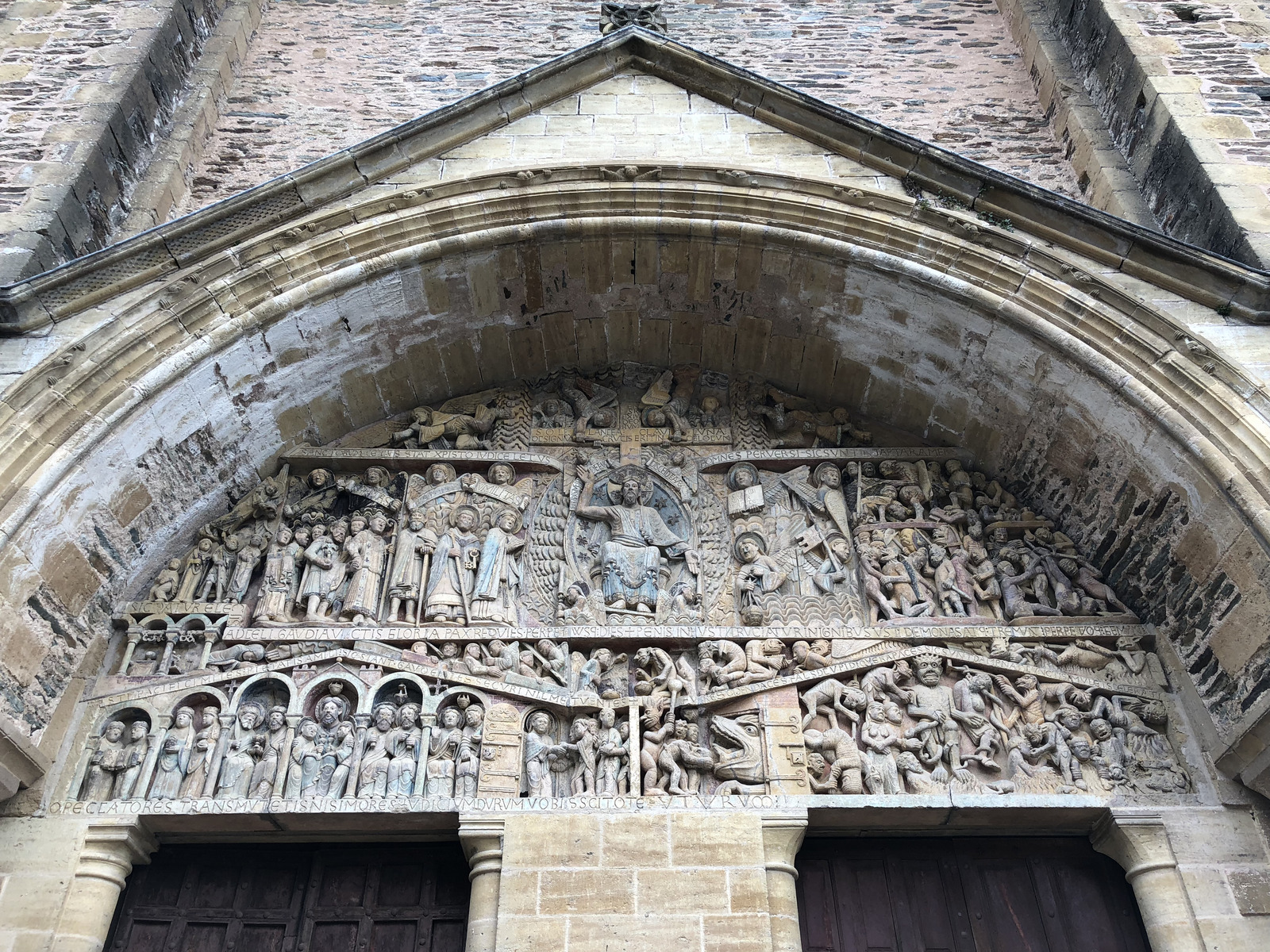 Picture France Conques 2018-04 30 - Sightseeing Conques