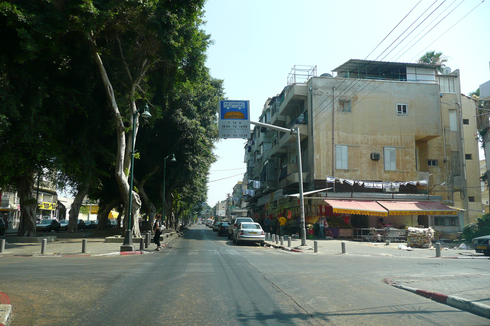 Picture Israel Tel Aviv Yerushalyim Street 2007-06 22 - Photographers Yerushalyim Street