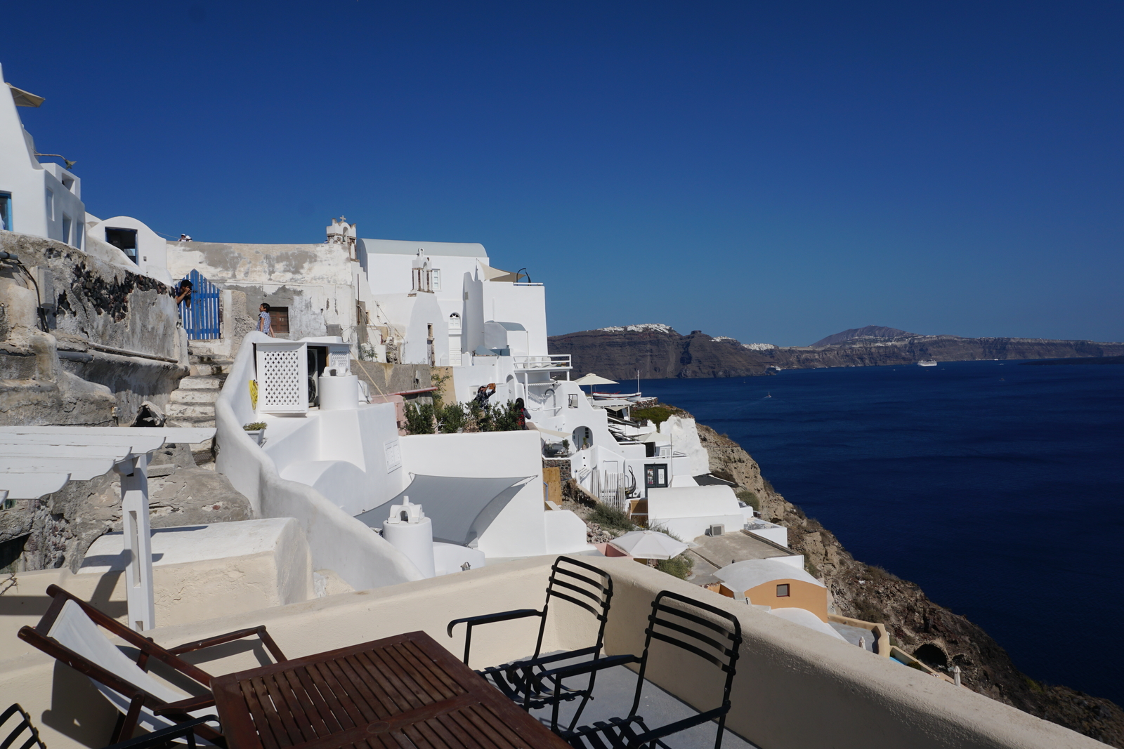 Picture Greece Santorini Oia cave house 2016-07 30 - Trail Oia cave house