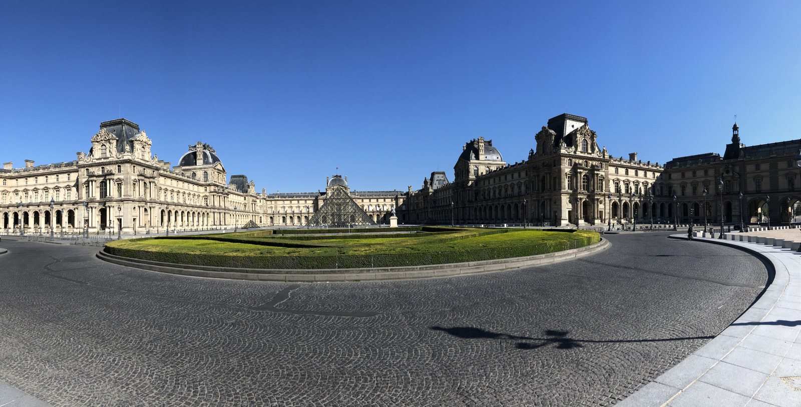 Picture France Paris lockdown 2020-04 257 - Car Rental Paris lockdown