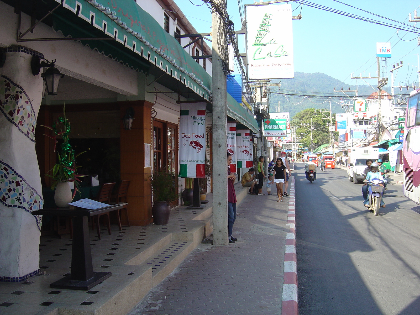 Picture Thailand Phuket Patong Beach Road 2005-12 20 - Visit Beach Road