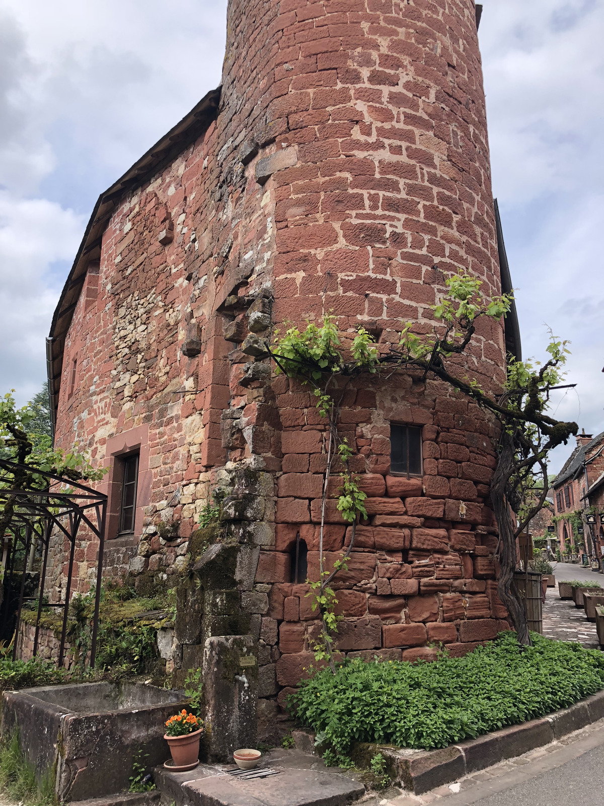 Picture France Collonges la Rouge 2018-04 56 - Sightseeing Collonges la Rouge