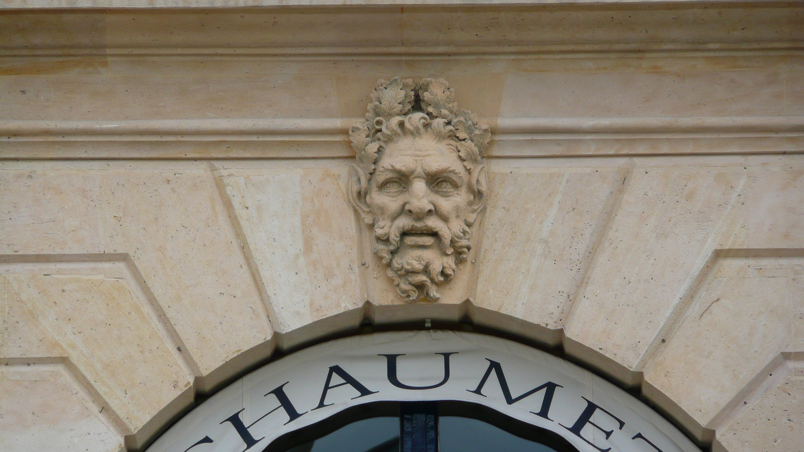 Picture France Paris Place Vendome 2007-07 27 - Photographer Place Vendome