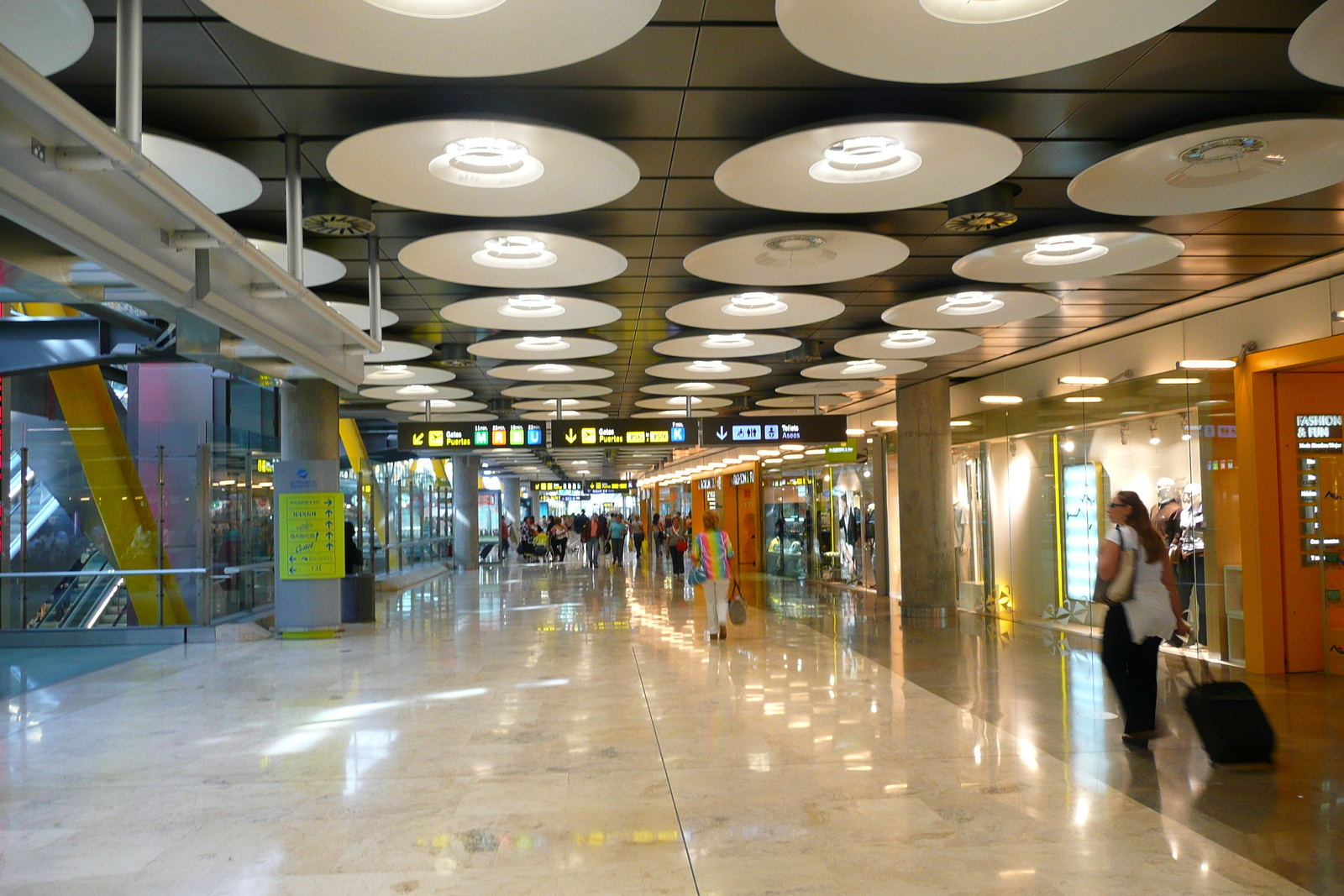 Picture Spain Madrid Barajas Airport 2007-09 40 - Perspective Barajas Airport