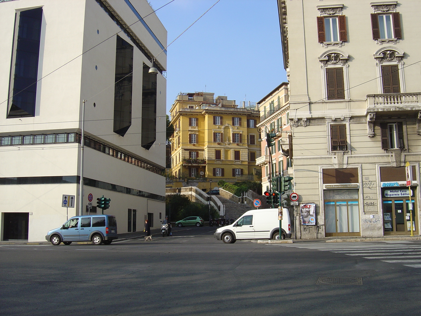 Picture Italy Rome 2004-03 33 - Shopping Mall Rome