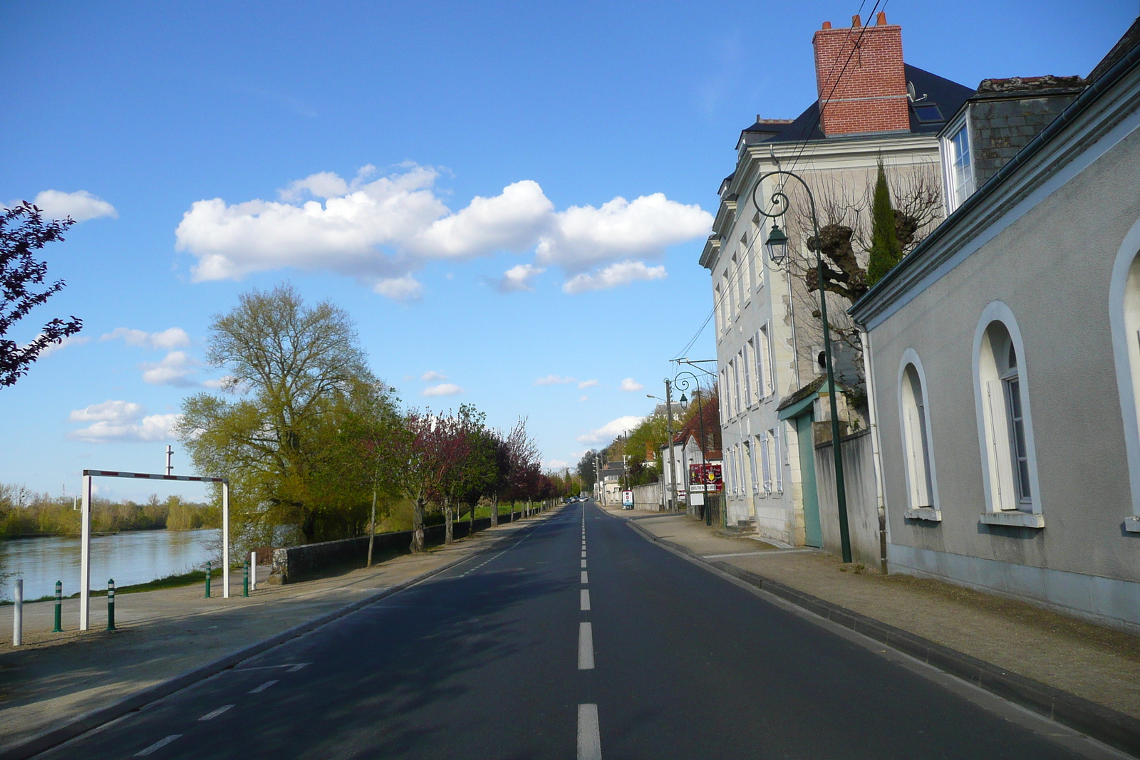 Picture France Amboise Amboise to blois road 2008-04 22 - Photographers Amboise to blois road