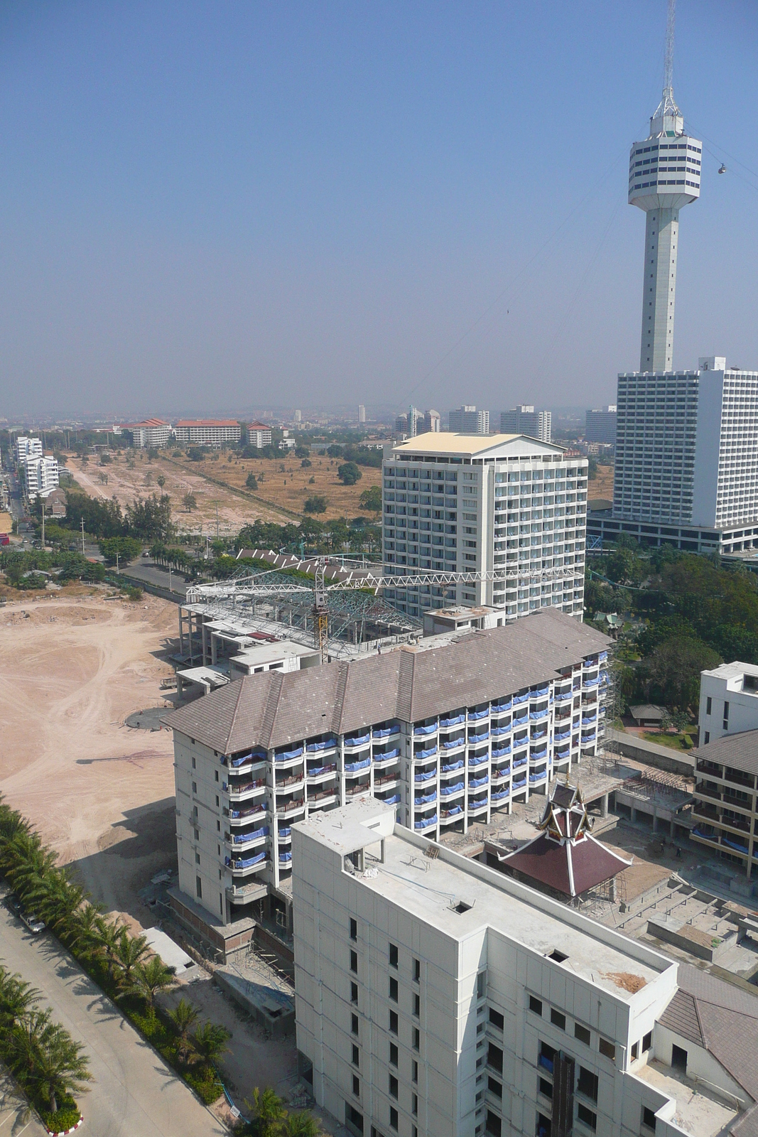 Picture Thailand Pattaya iBeach Resort iBeach Room and Pool Building 2009-01 7 - Journey iBeach Room and Pool Building