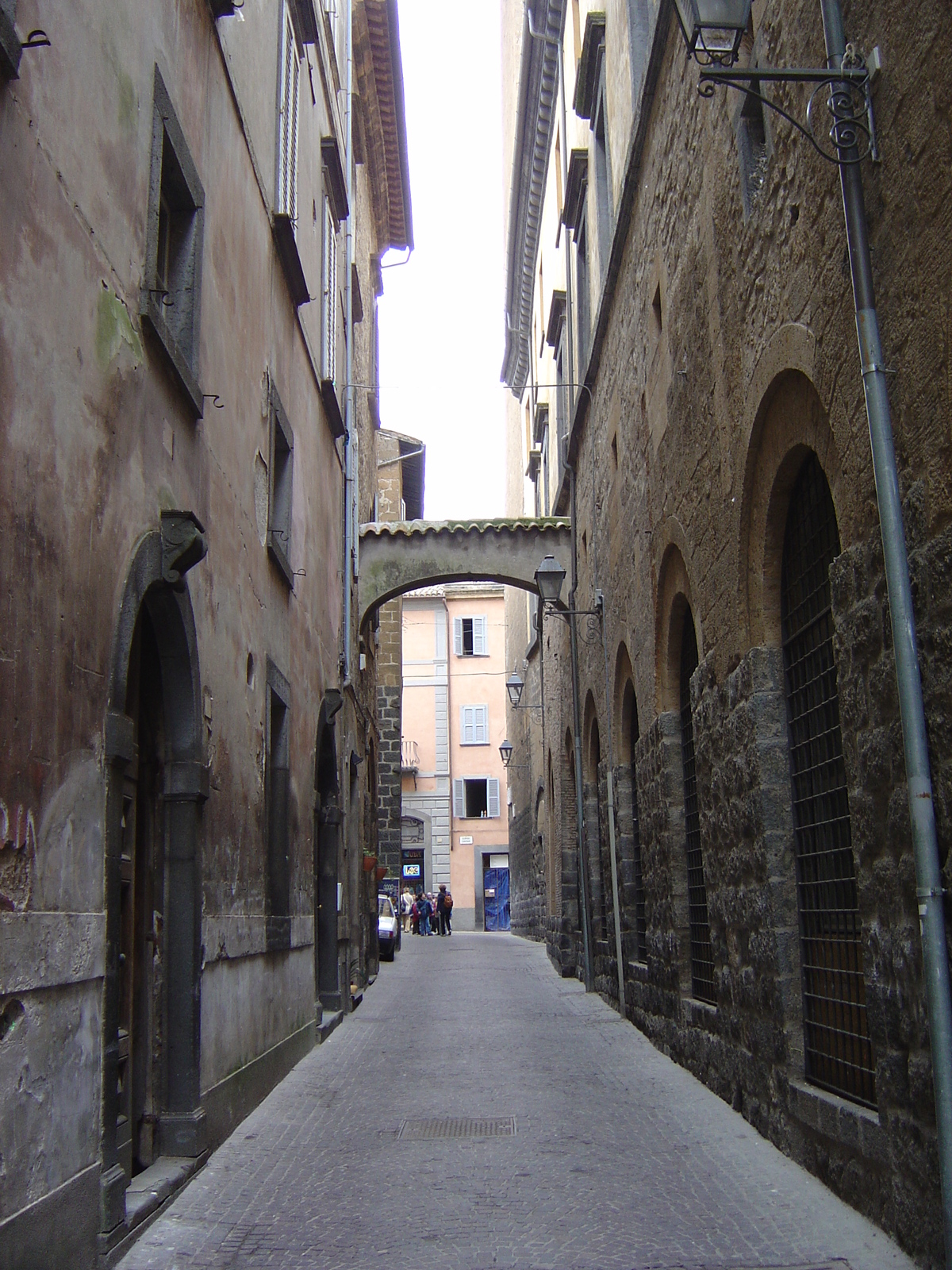 Picture Italy Orvieto 2004-03 30 - Perspective Orvieto