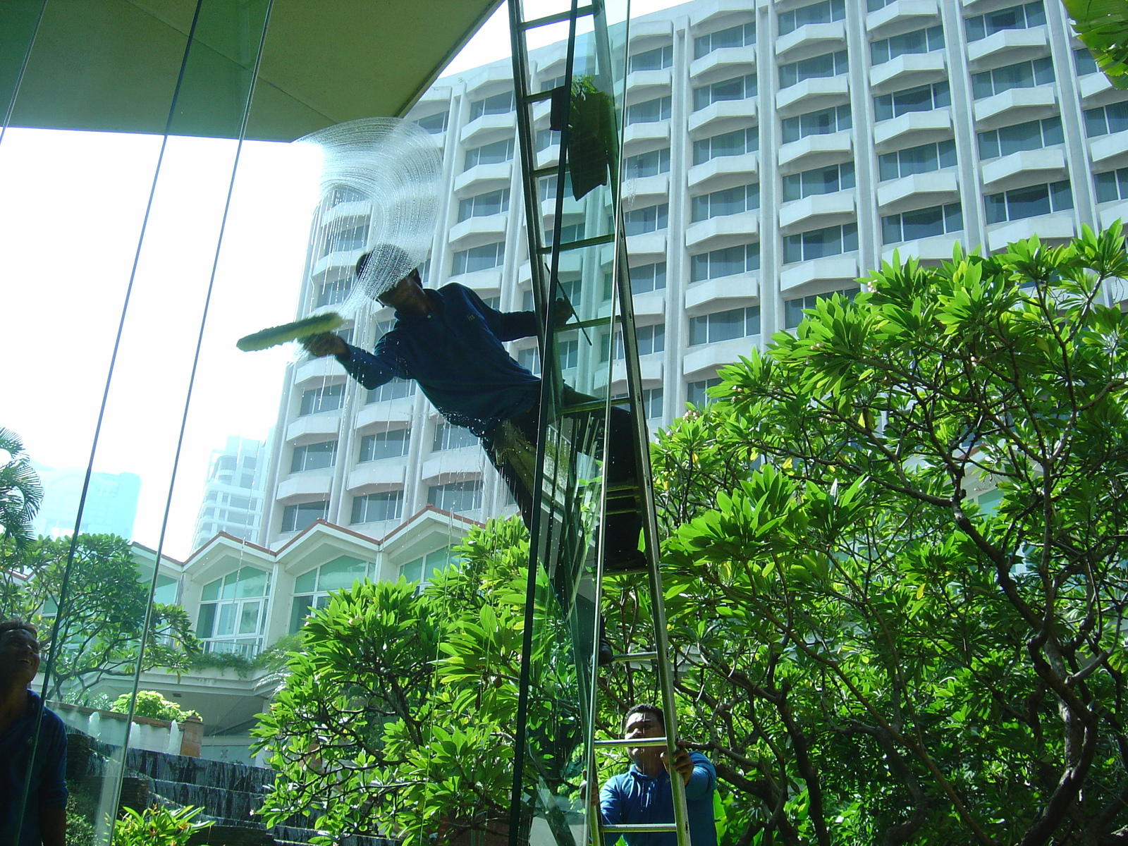 Picture Thailand Bangkok Dusit Tani Hotel 2005-12 27 - View Dusit Tani Hotel