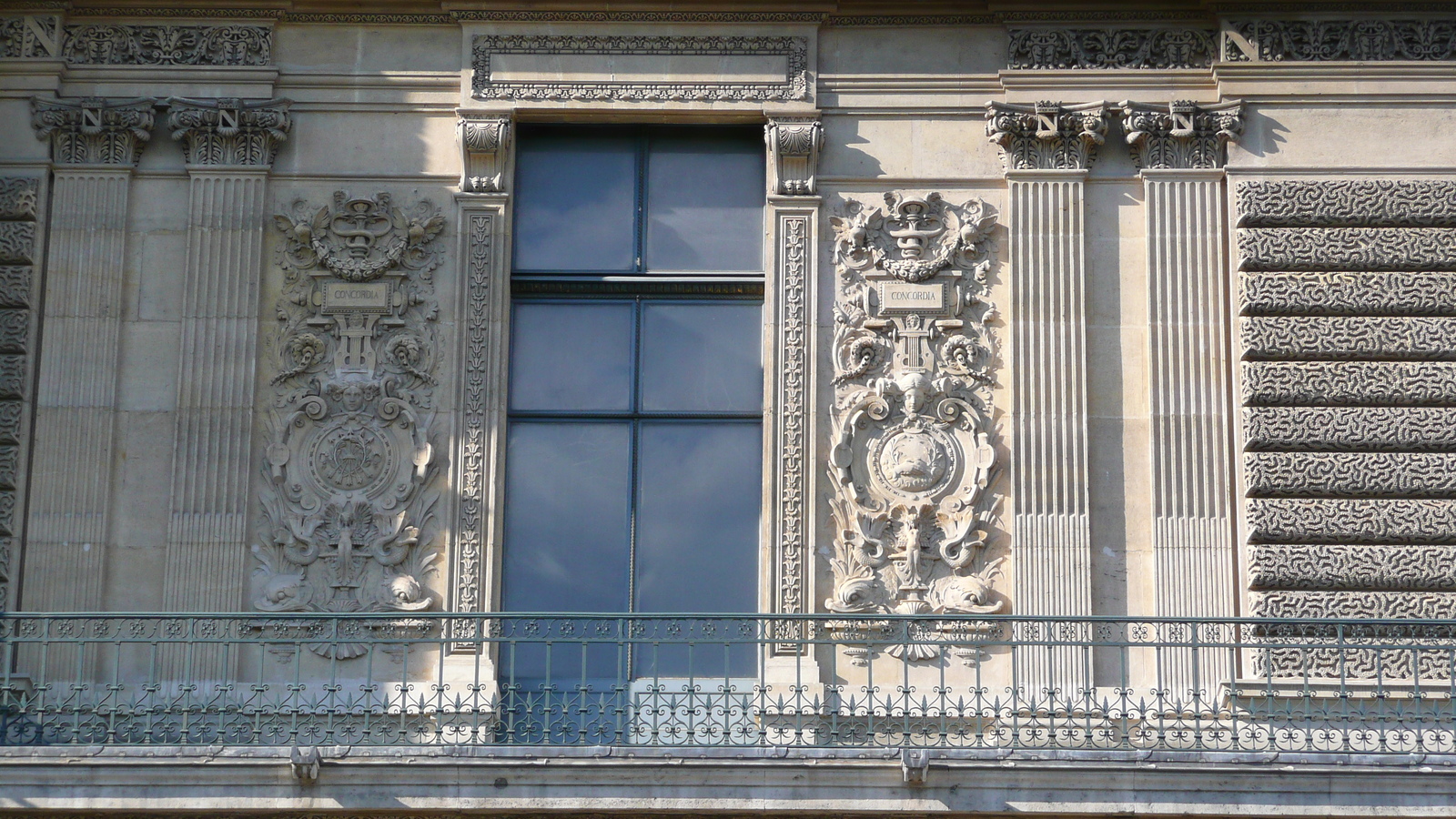 Picture France Paris Louvre Riverside facade of Louvre 2007-07 26 - Photos Riverside facade of Louvre